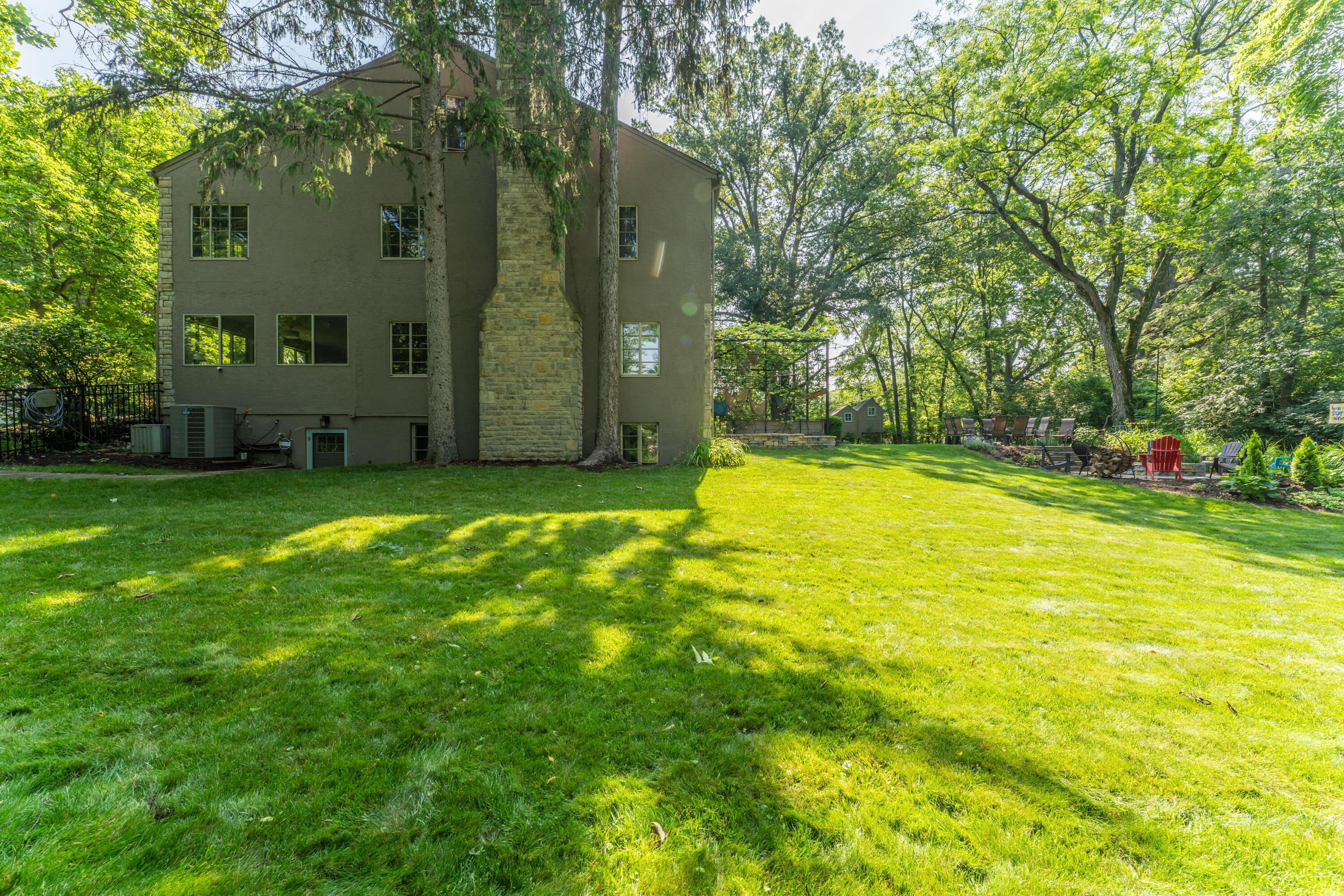 210 Euclid Avenue Property Photo 82