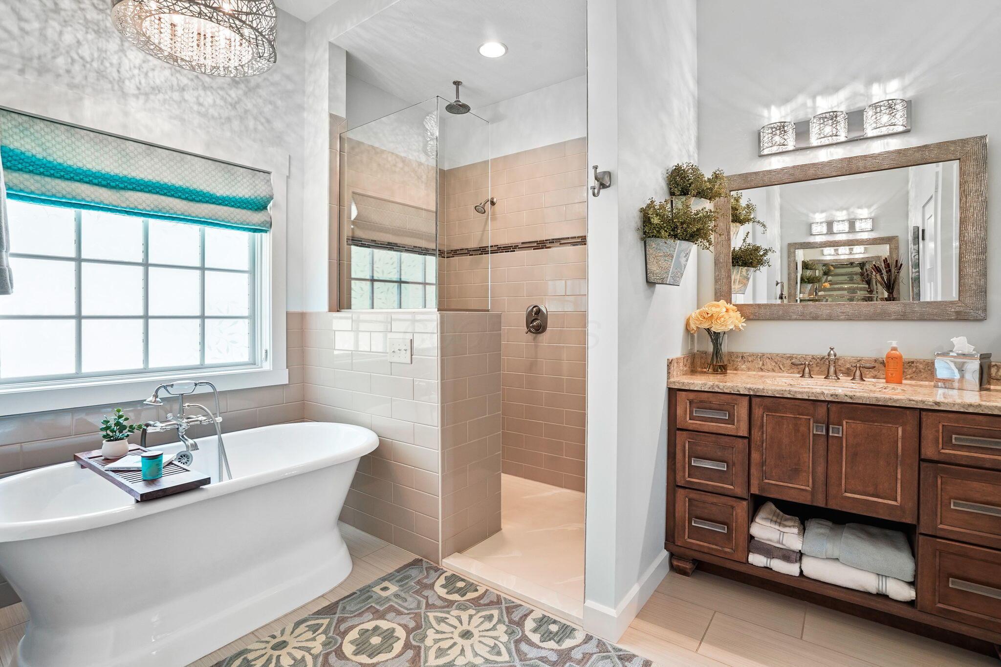 23018 Loop Road Property Photo 25