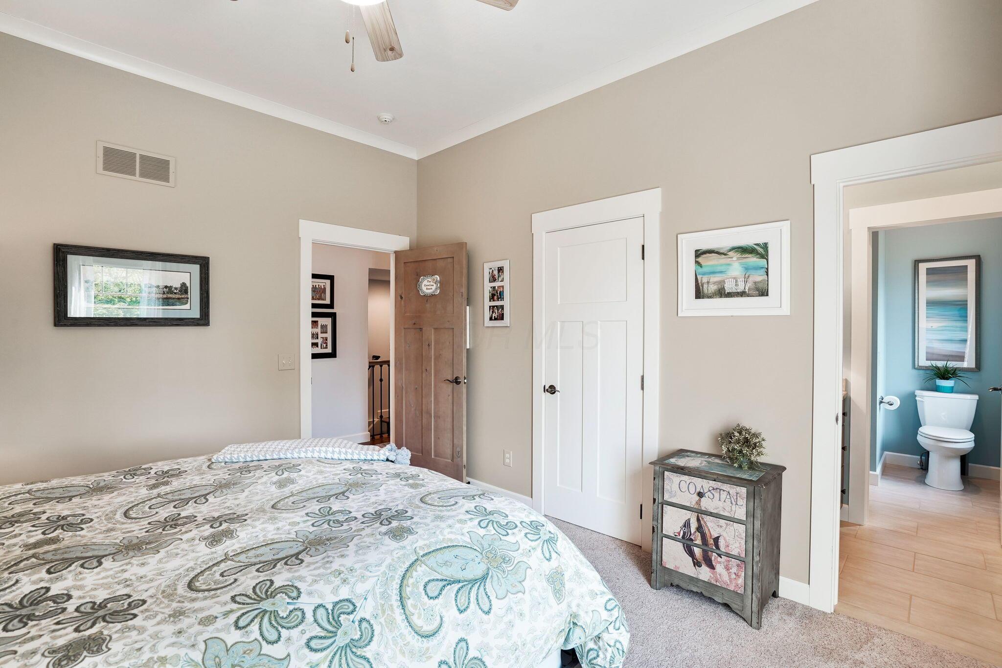 23018 Loop Road Property Photo 28