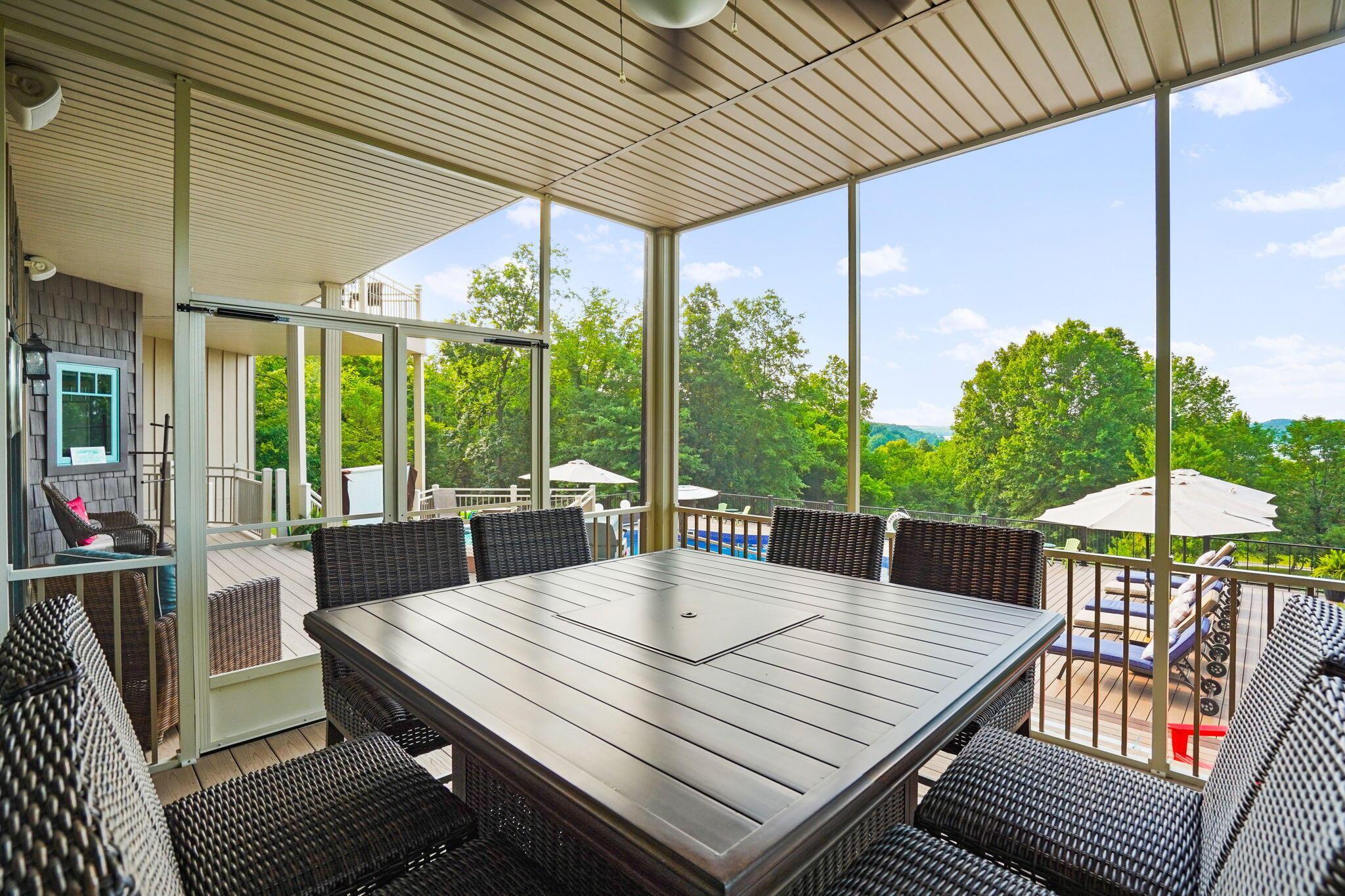 23018 Loop Road Property Photo 40