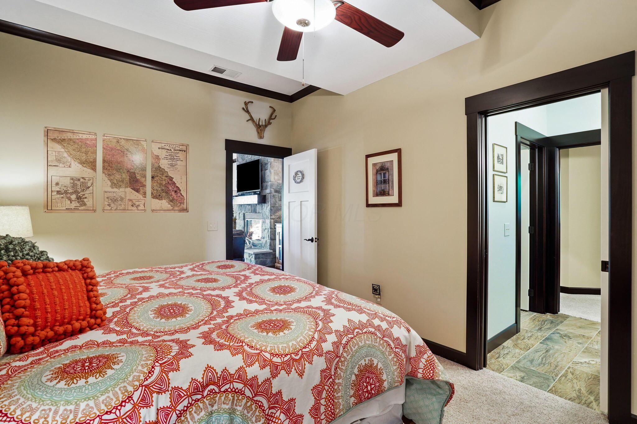 23018 Loop Road Property Photo 43