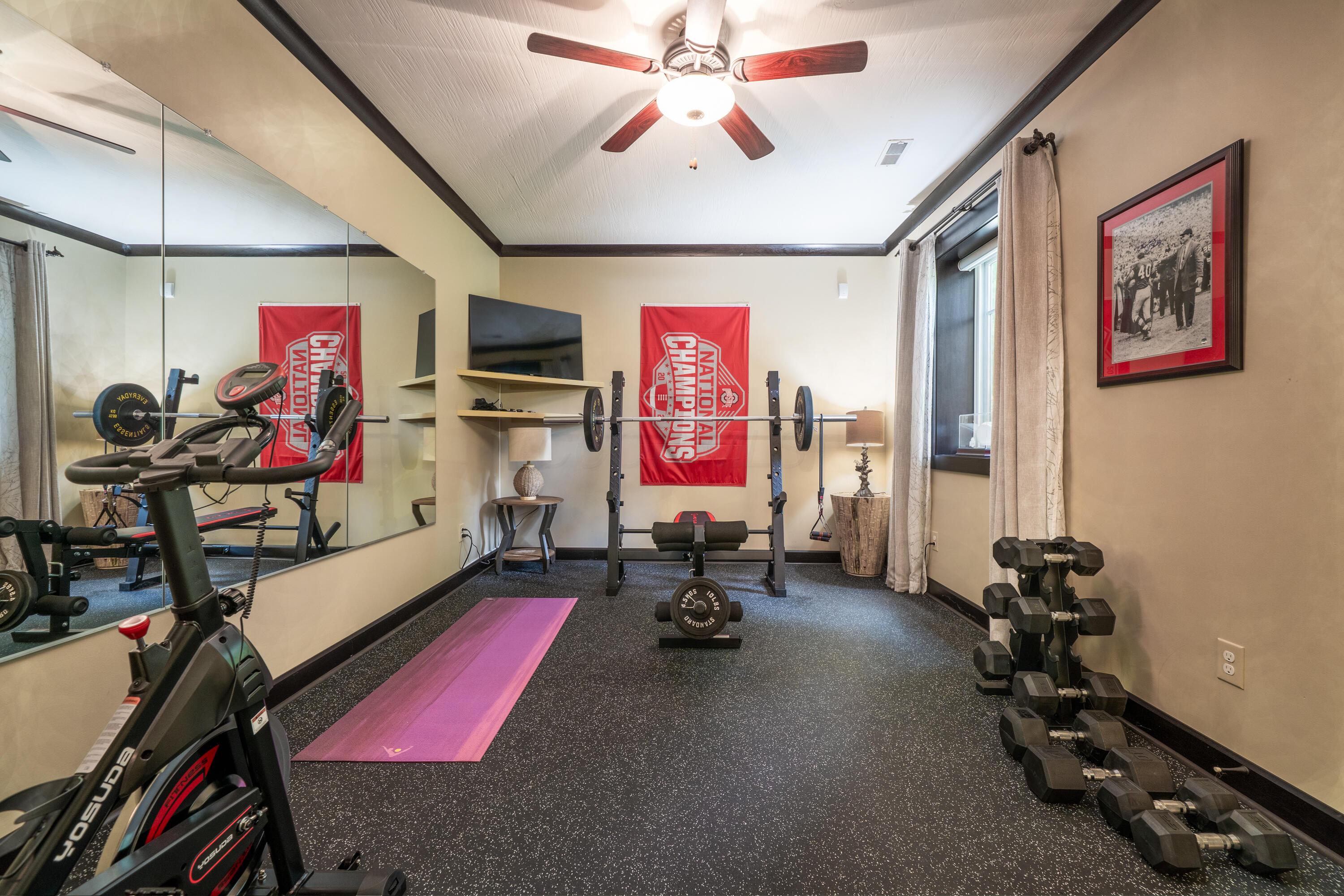23018 Loop Road Property Photo 48