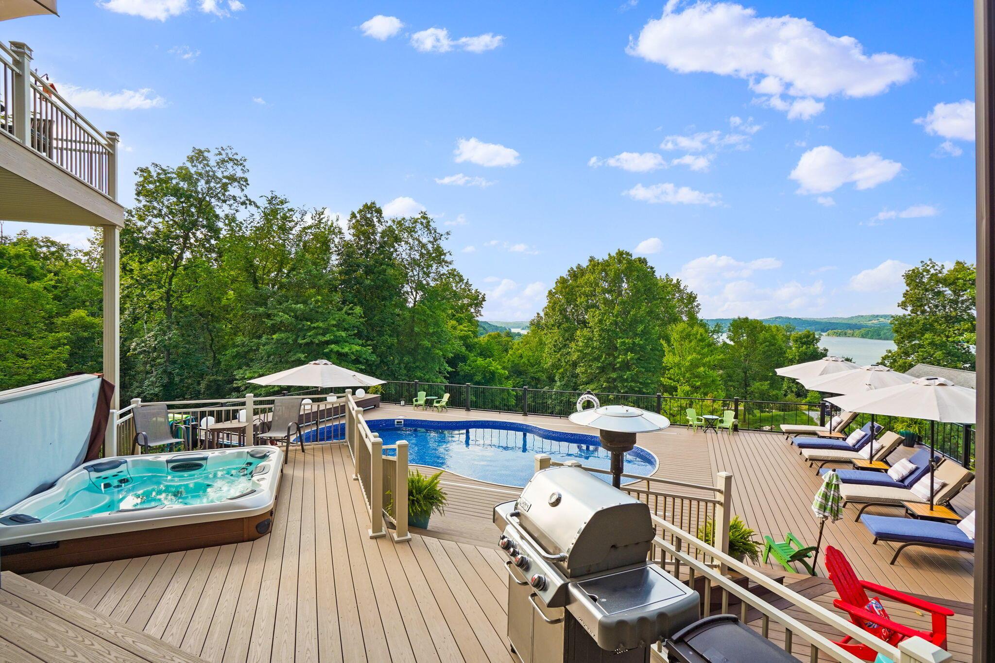 23018 Loop Road Property Photo 49
