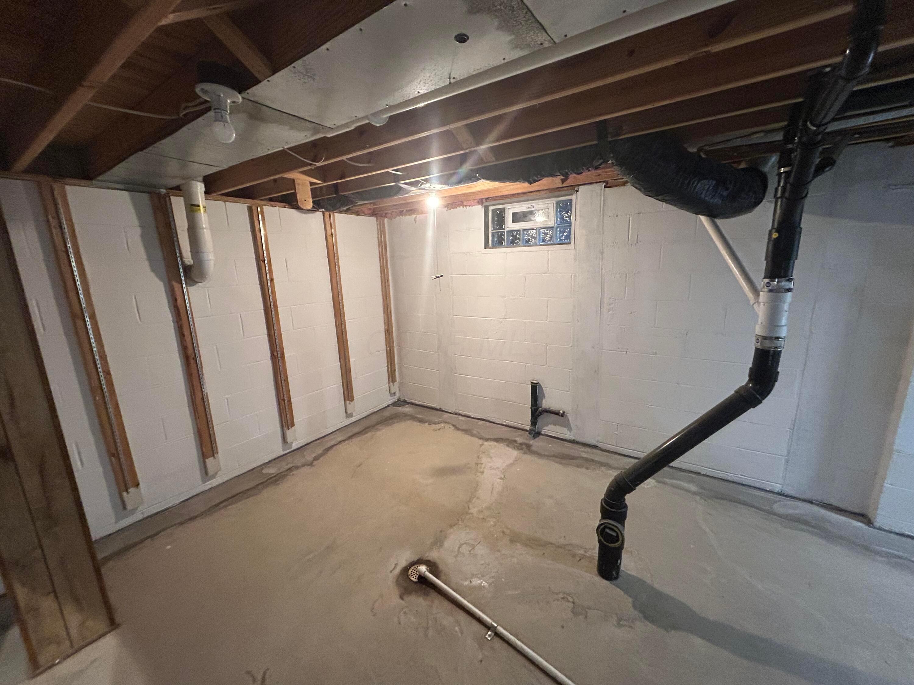 8715 Ripton Drive Property Photo 10