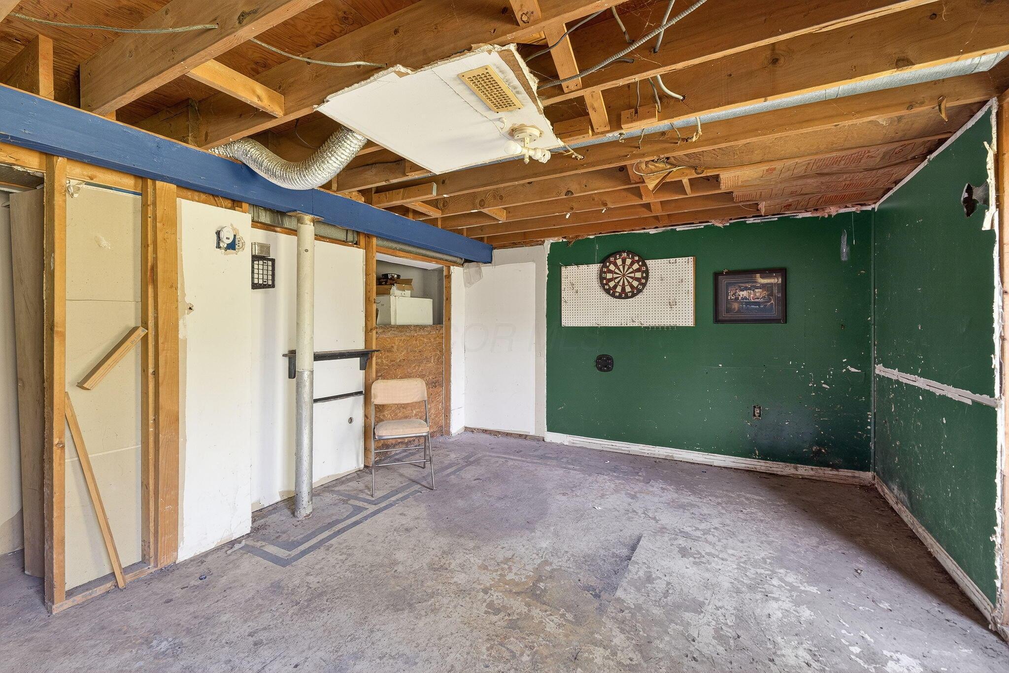 8960 Mills Road Property Photo 17