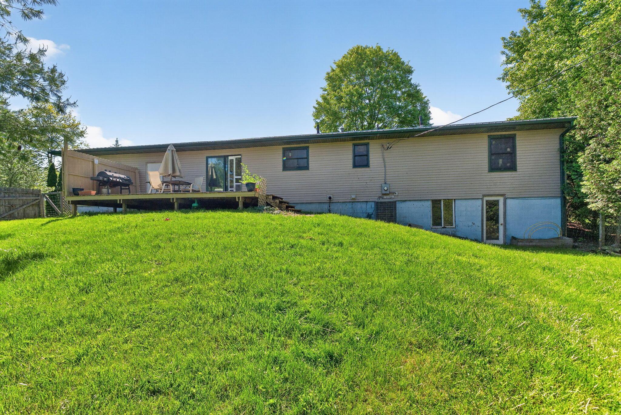 8960 Mills Road Property Photo 18