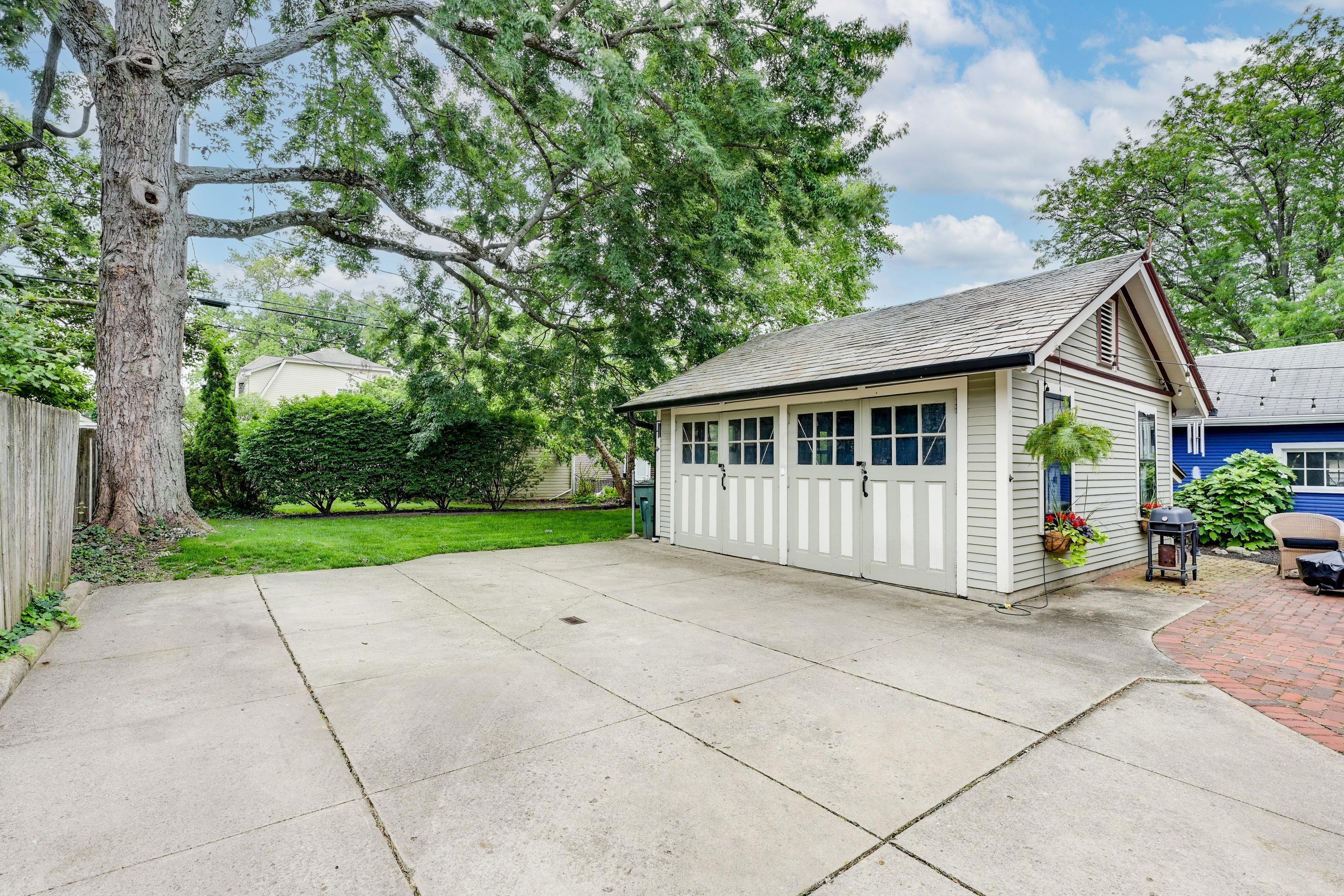 427 E Dunedin Road Property Photo 41