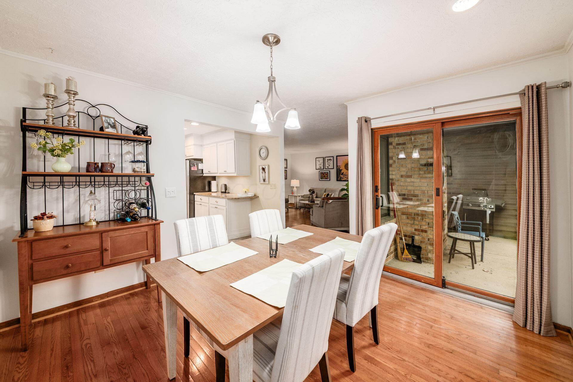 4573 Arlingate Drive W Property Photo 13