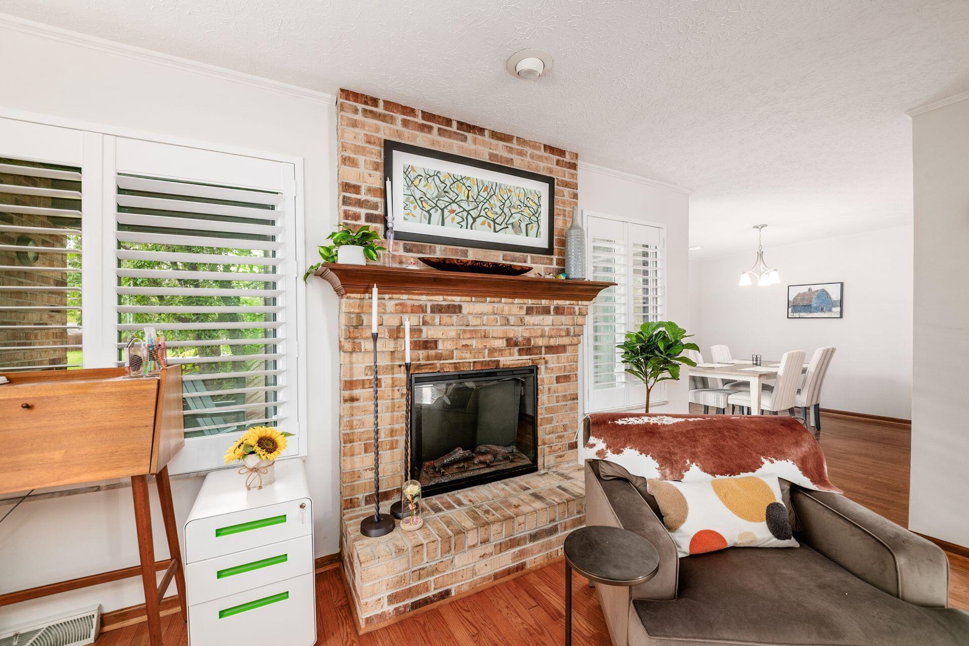 4573 Arlingate Drive W Property Photo 17