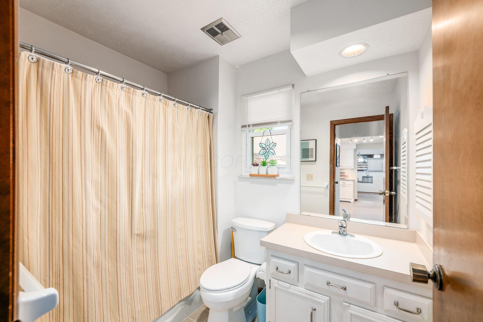 4573 Arlingate Drive W Property Photo 20