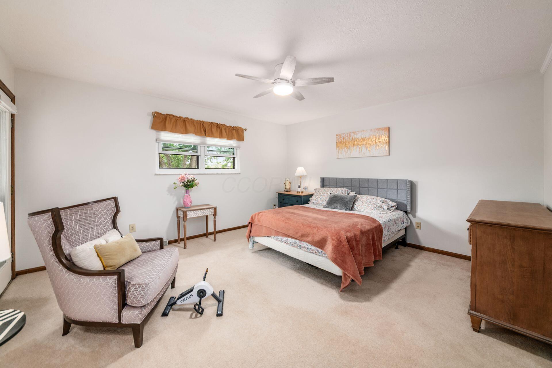 4573 Arlingate Drive W Property Photo 23