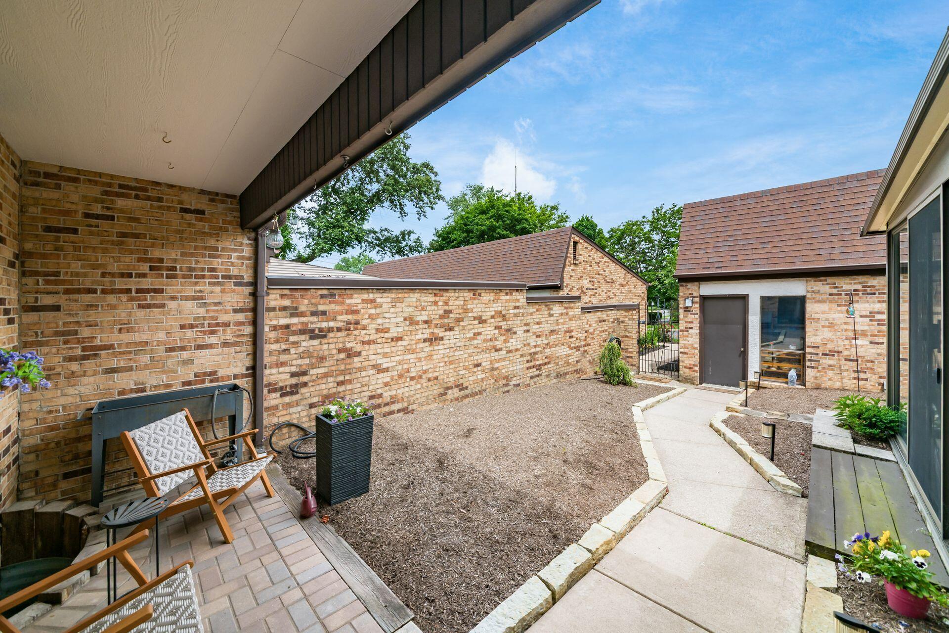 4573 Arlingate Drive W Property Photo 43