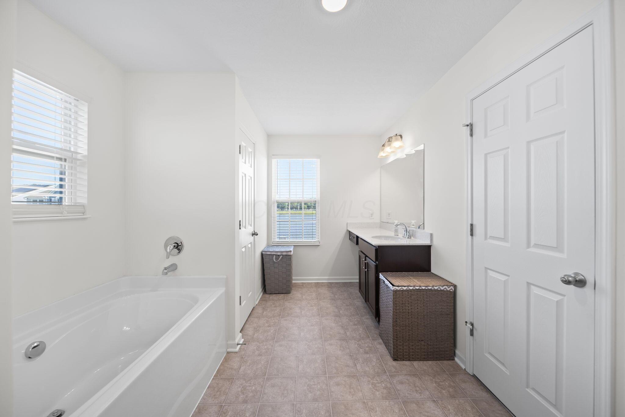 5387 Shannon Square Drive Property Photo 17
