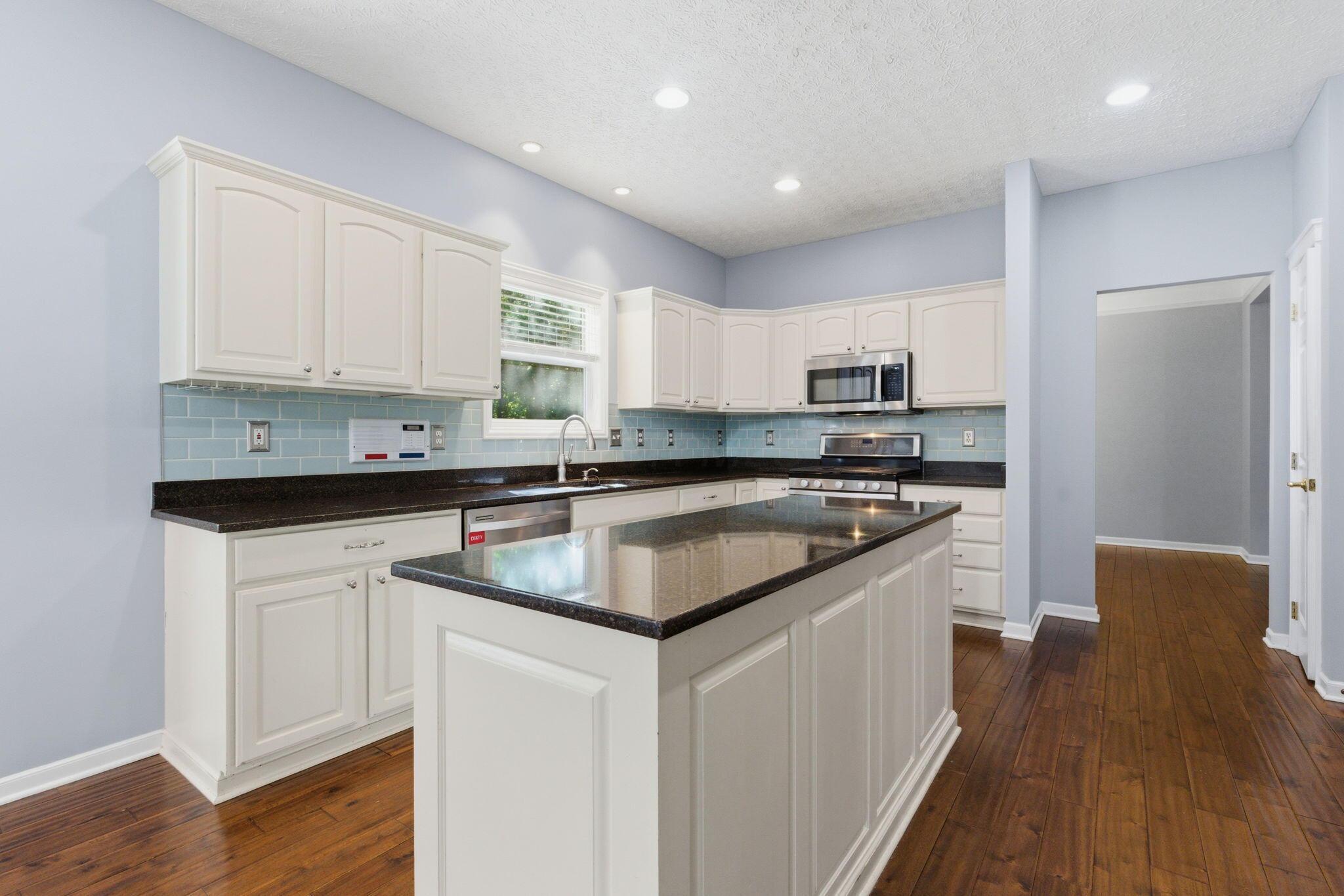 452 Sunridge Drive Property Photo 14