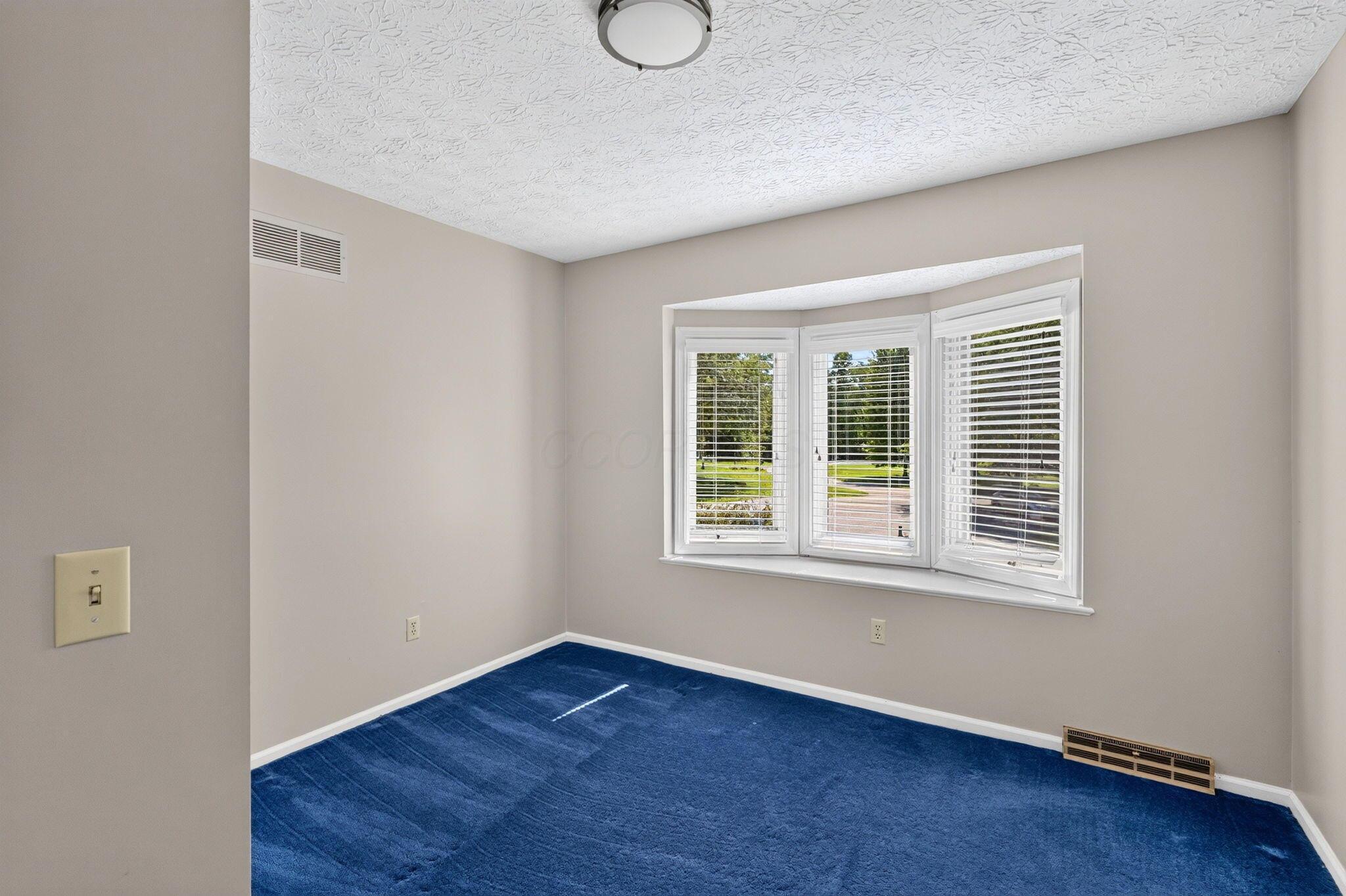 1423 Windrush Circle Property Photo 27