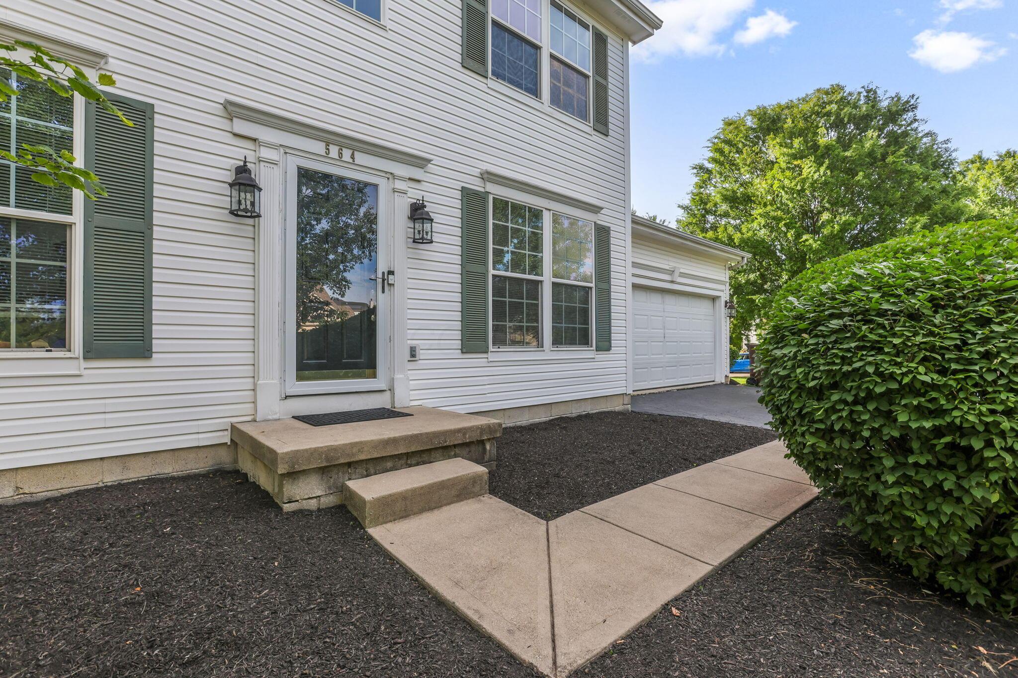 564 Stonebridge Boulevard Property Photo 5