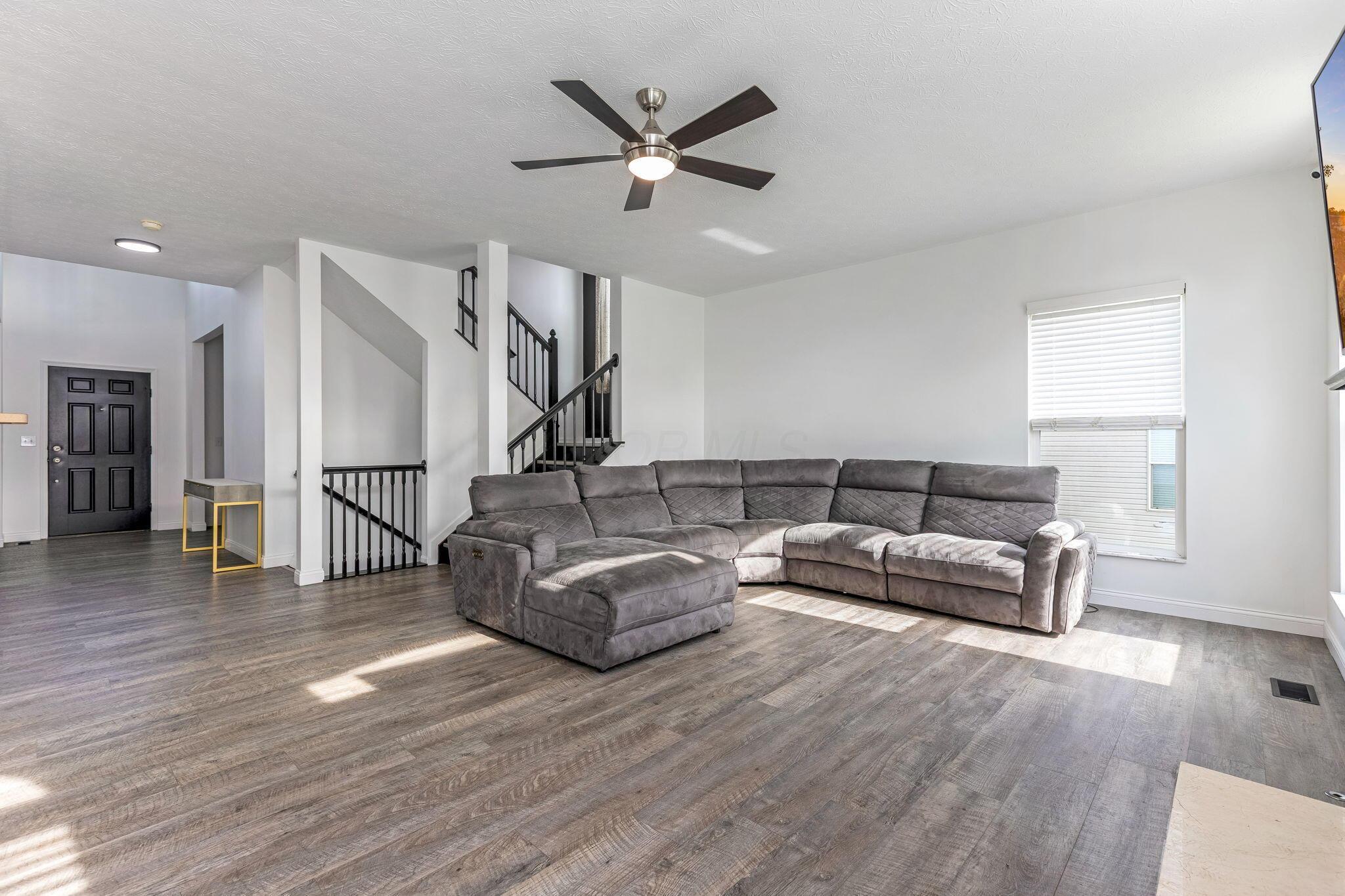 564 Stonebridge Boulevard Property Photo 10