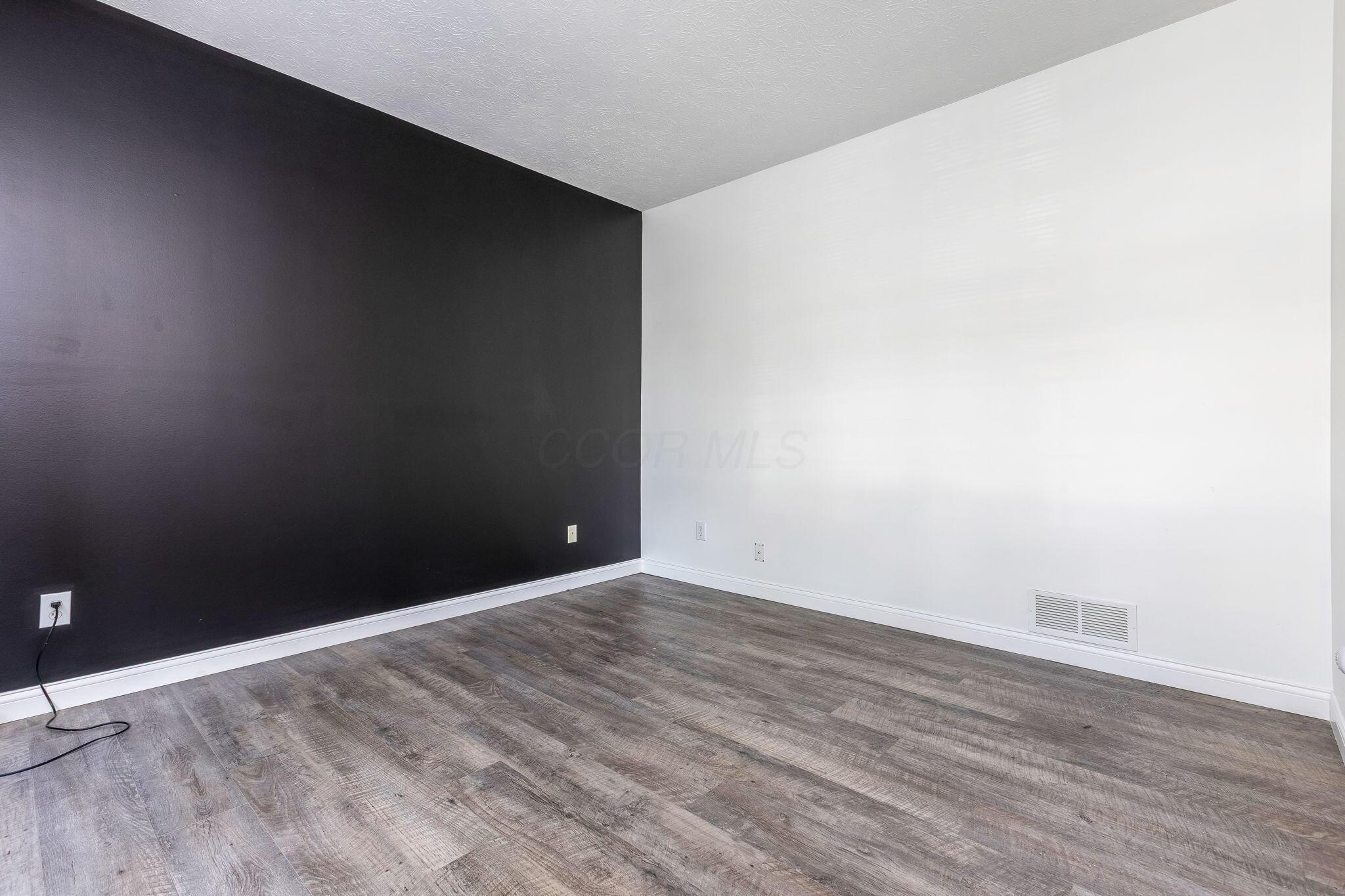 564 Stonebridge Boulevard Property Photo 16