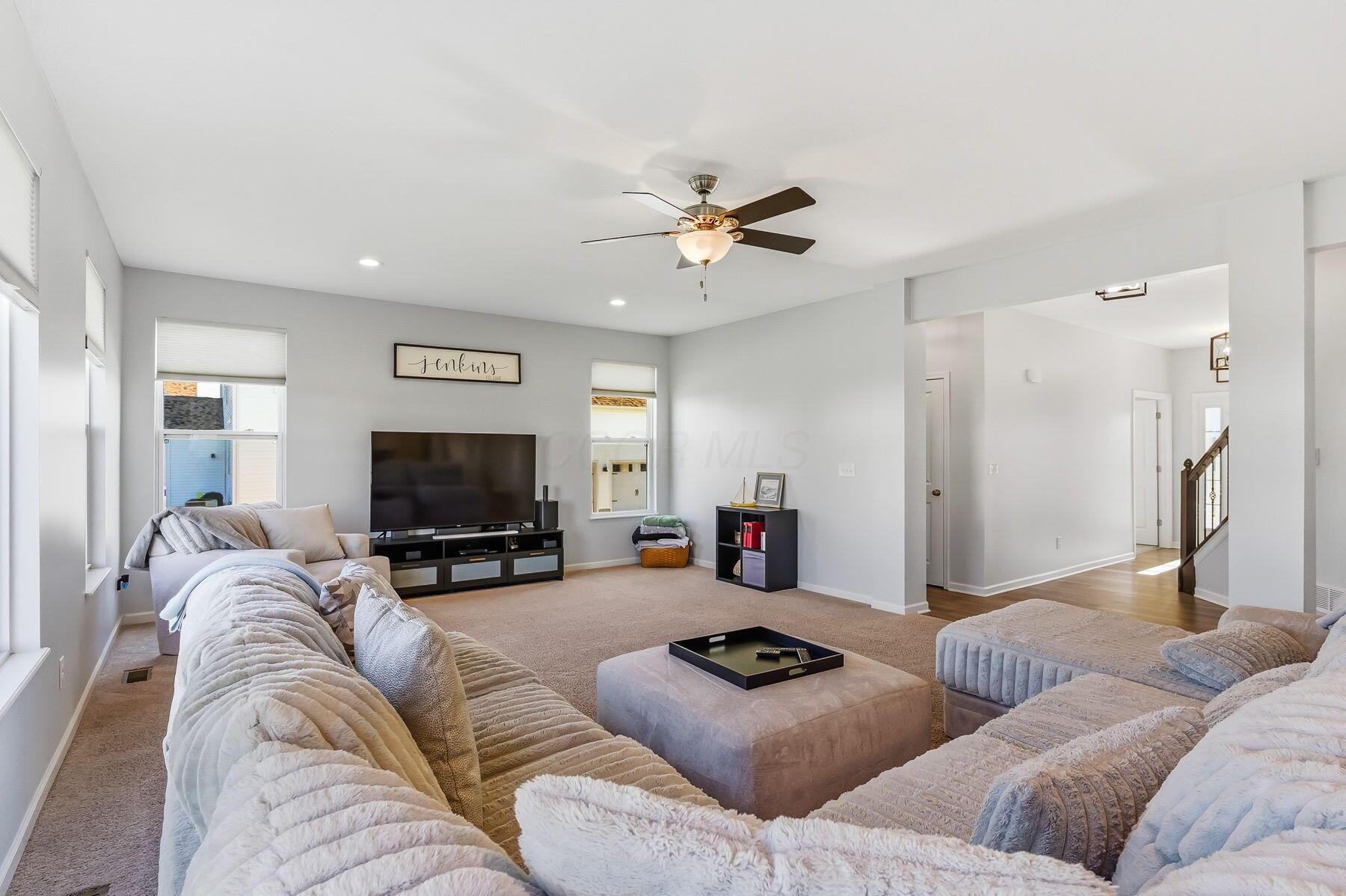 303 Ben Curtis Drive Property Photo 14