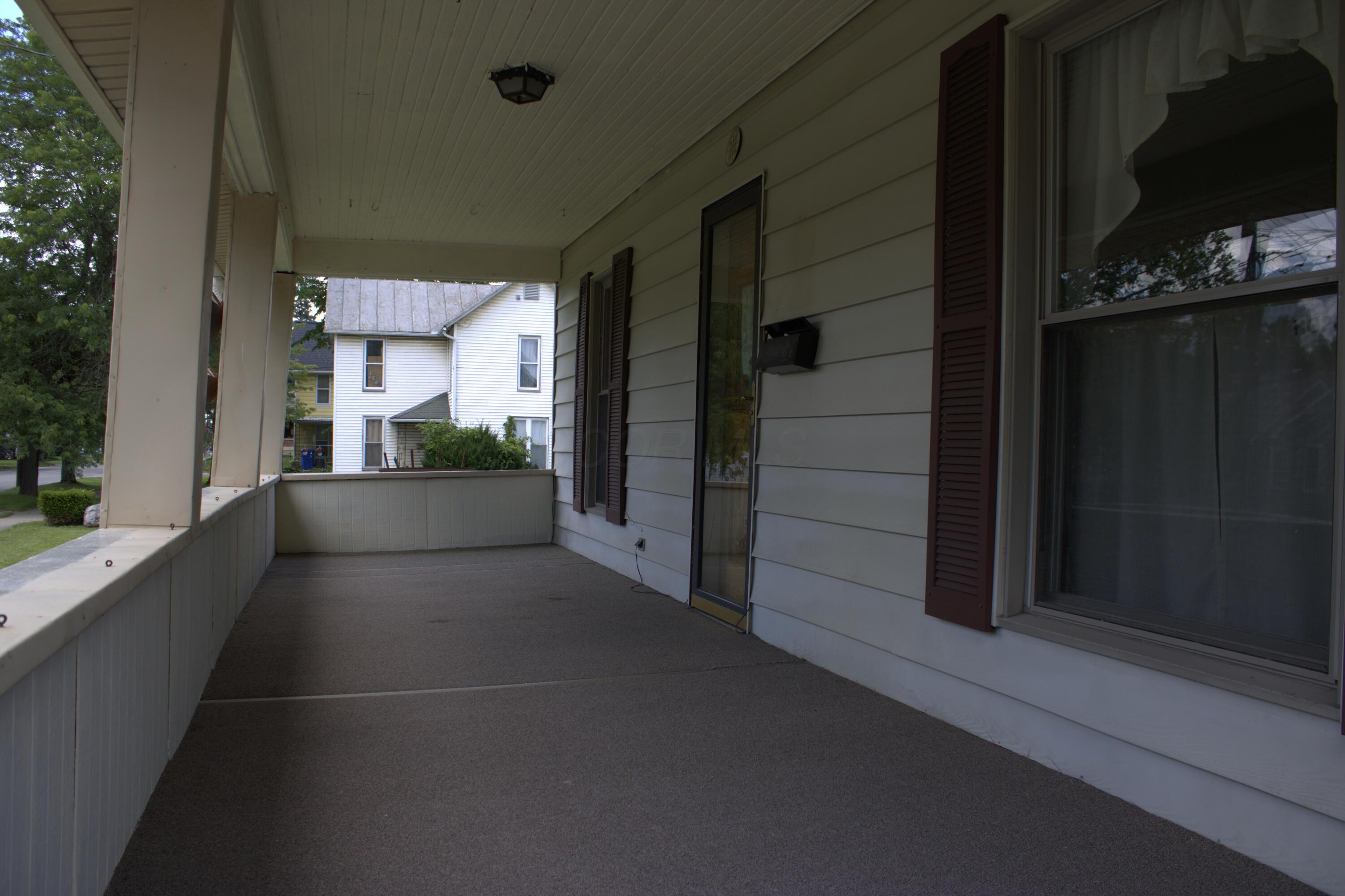 334 W High Street Property Photo 6