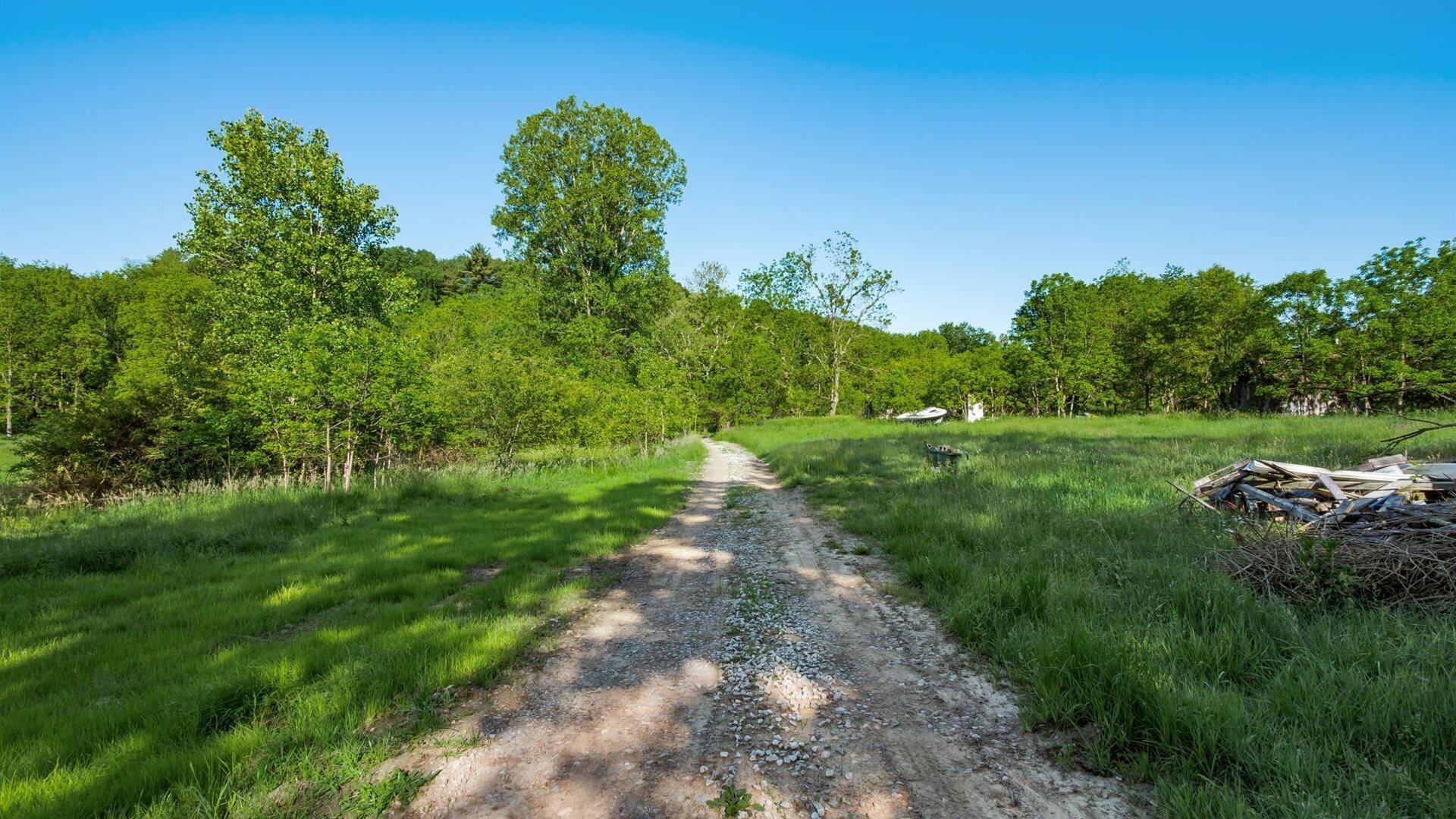 5911 Reform Road NE Property Photo 1