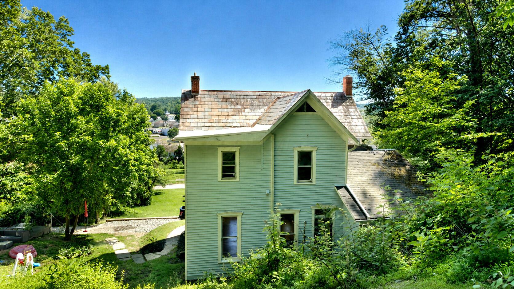 149 N 2nd Street Property Photo 54