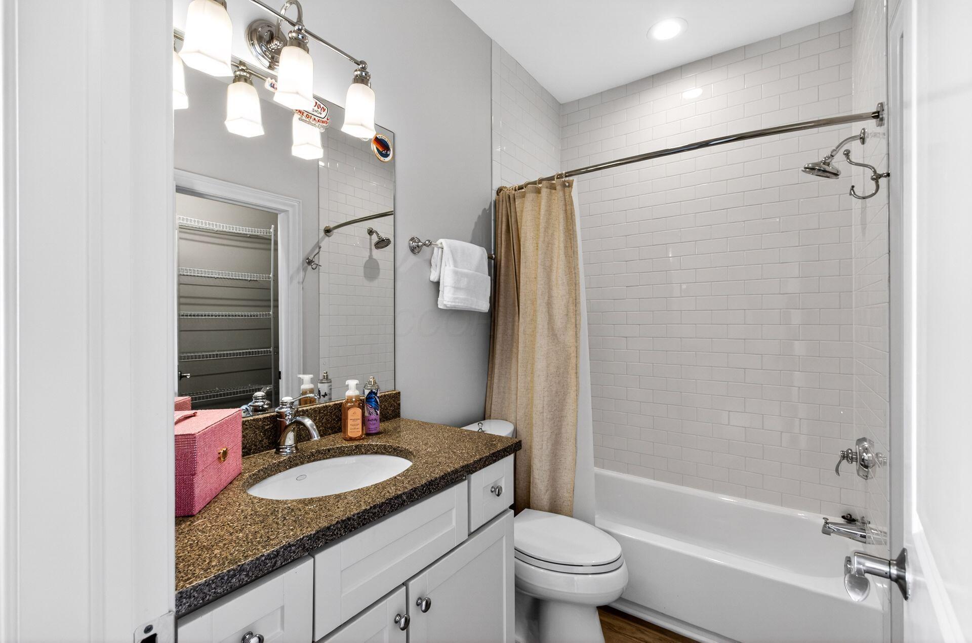 7747 Sutton Place Property Photo 45