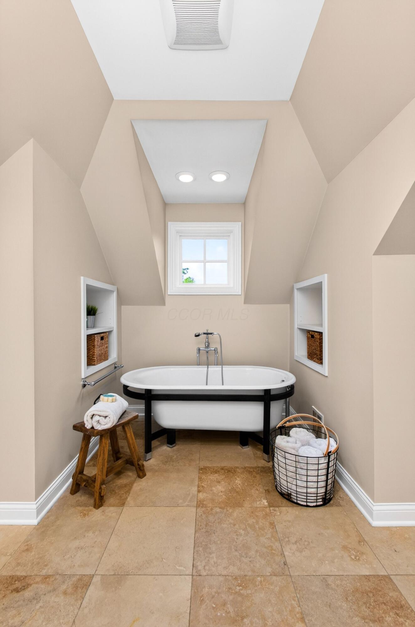 7747 Sutton Place Property Photo 53