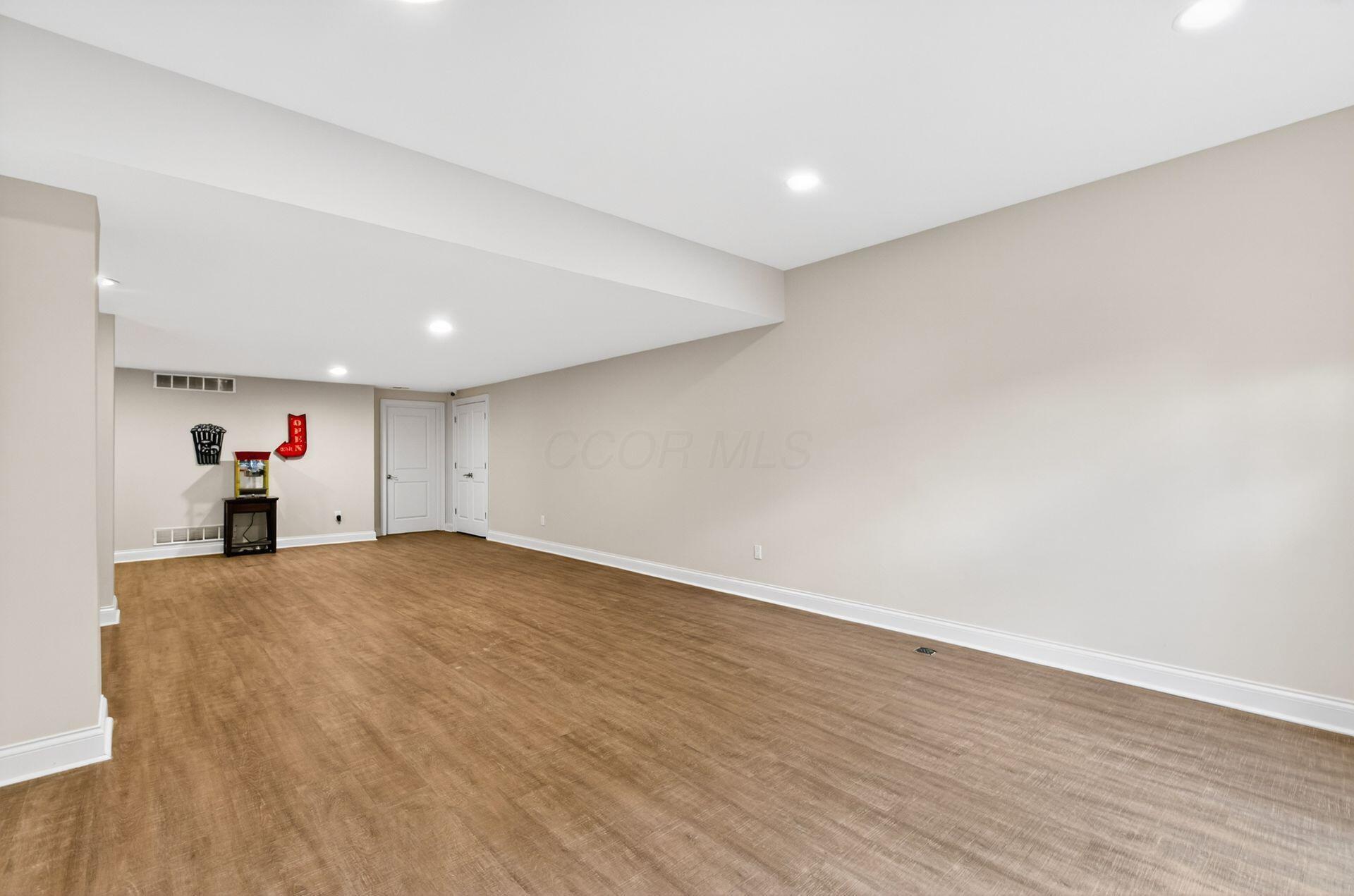 7747 Sutton Place Property Photo 67