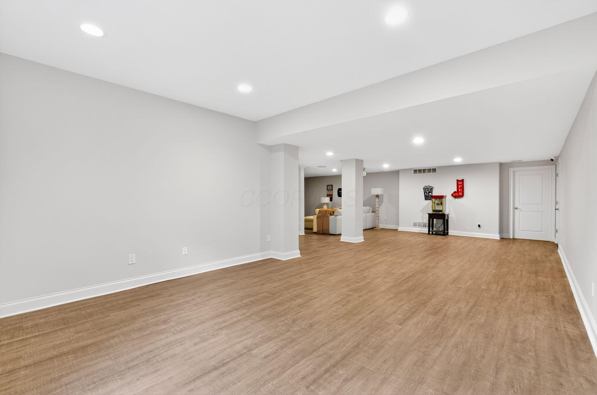 7747 Sutton Place Property Photo 68