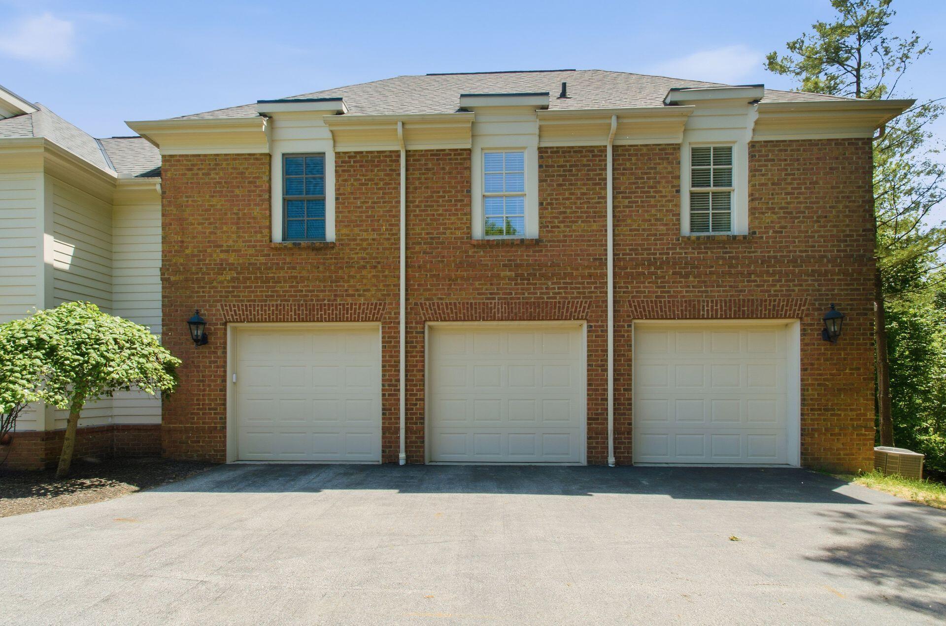 7747 Sutton Place Property Photo 118