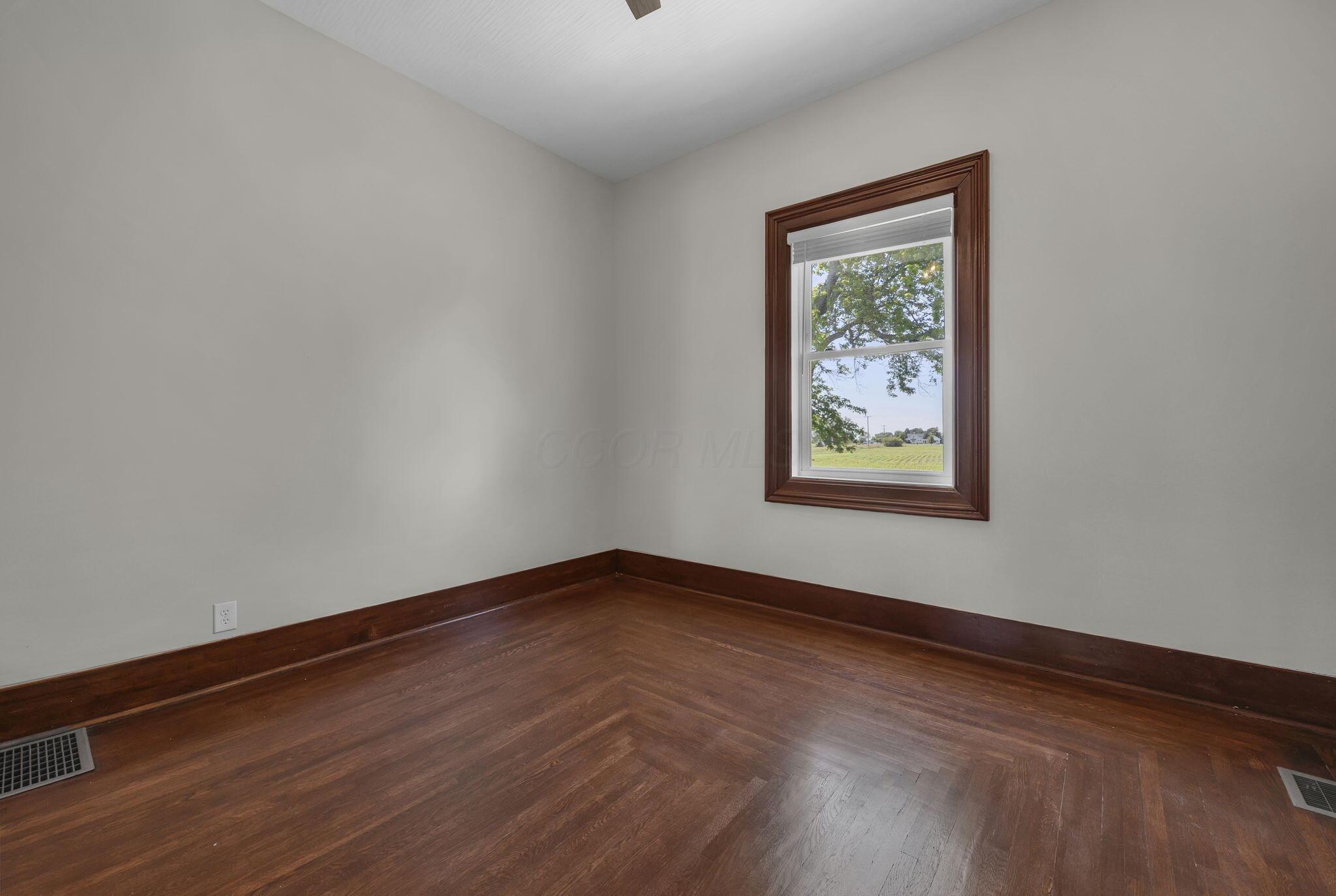 17520 Ohio 161 Property Photo 14