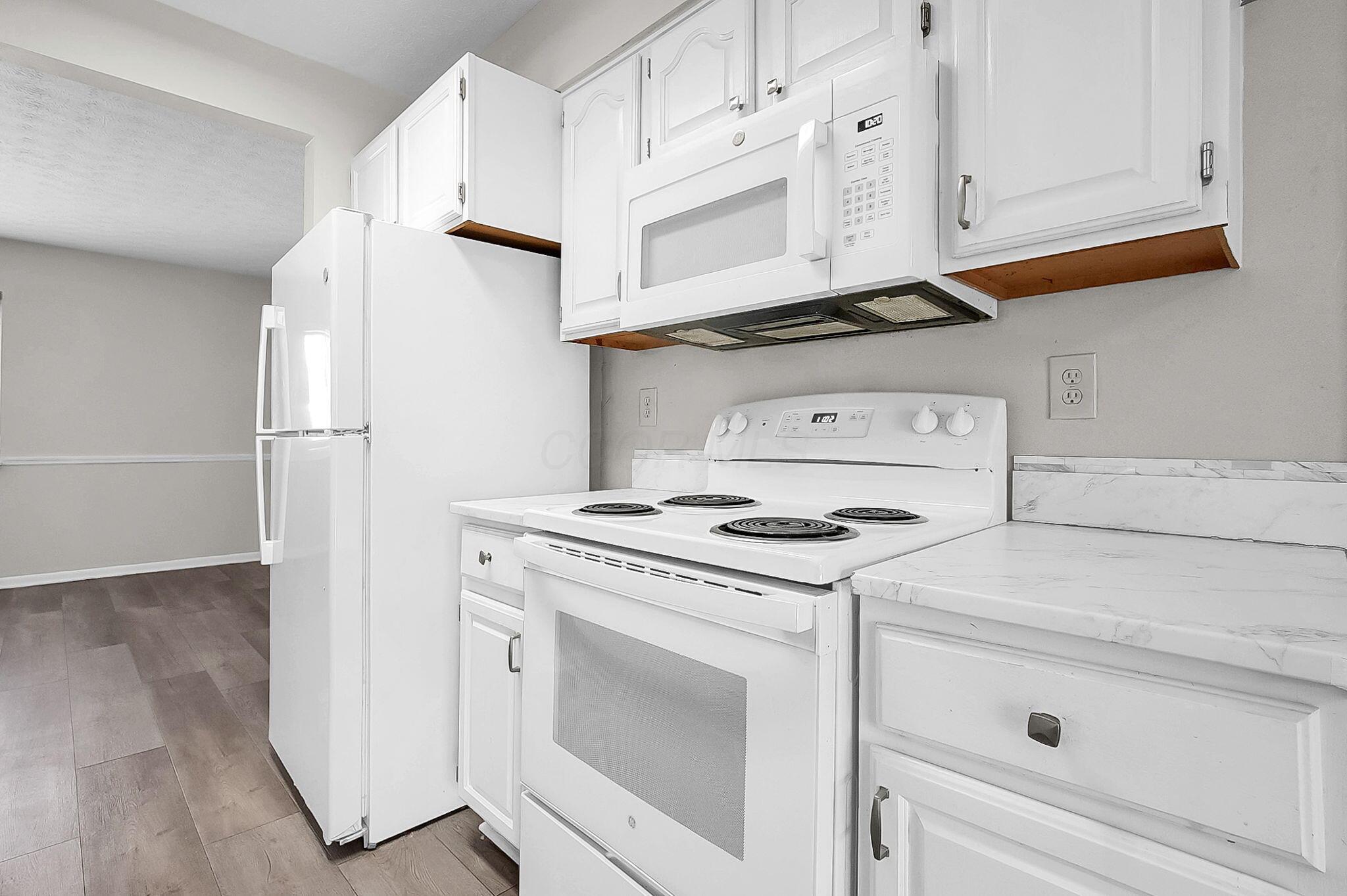 2278 Wadsworth Drive, D Property Photo 8