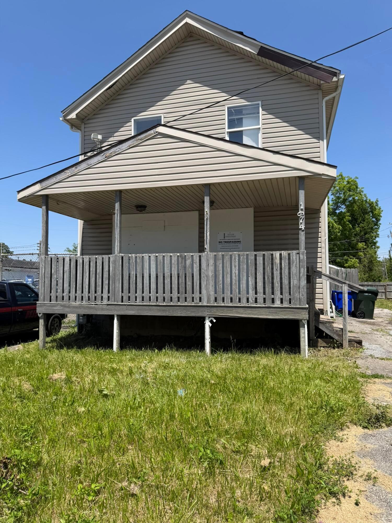 1674 E Hudson Street Property Photo 1