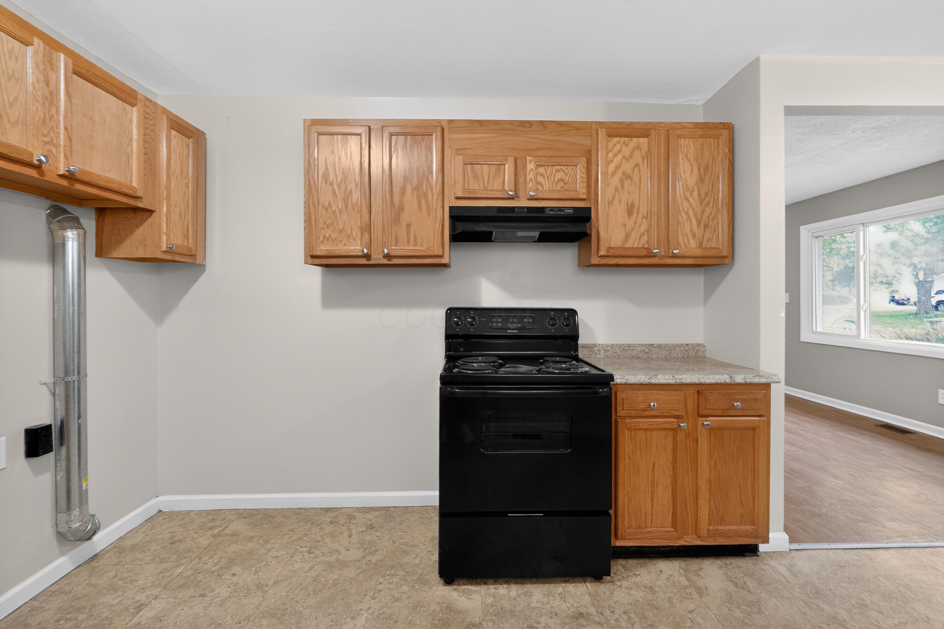 1572 Northridge Road Property Photo 11