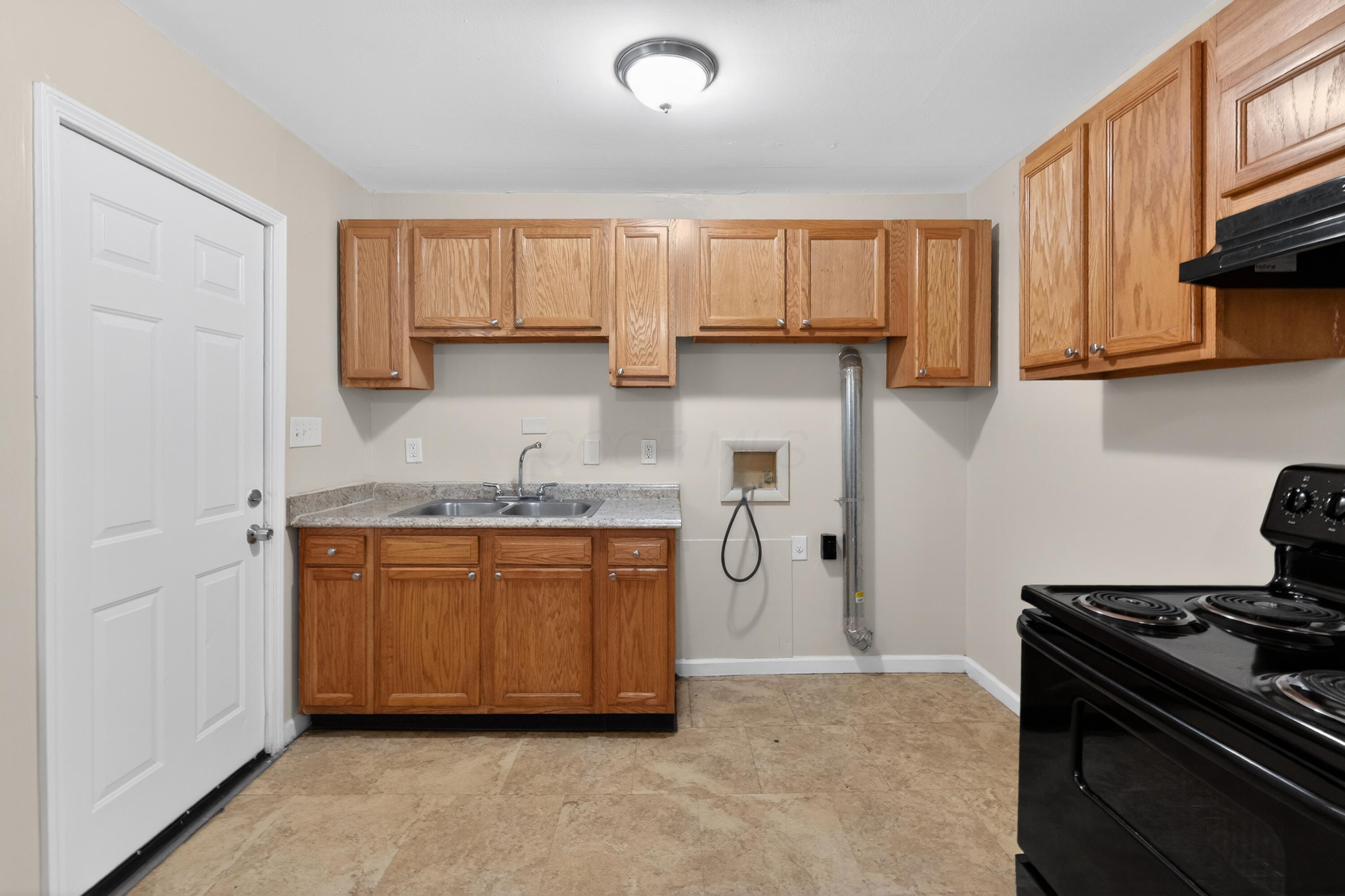 1572 Northridge Road Property Photo 17