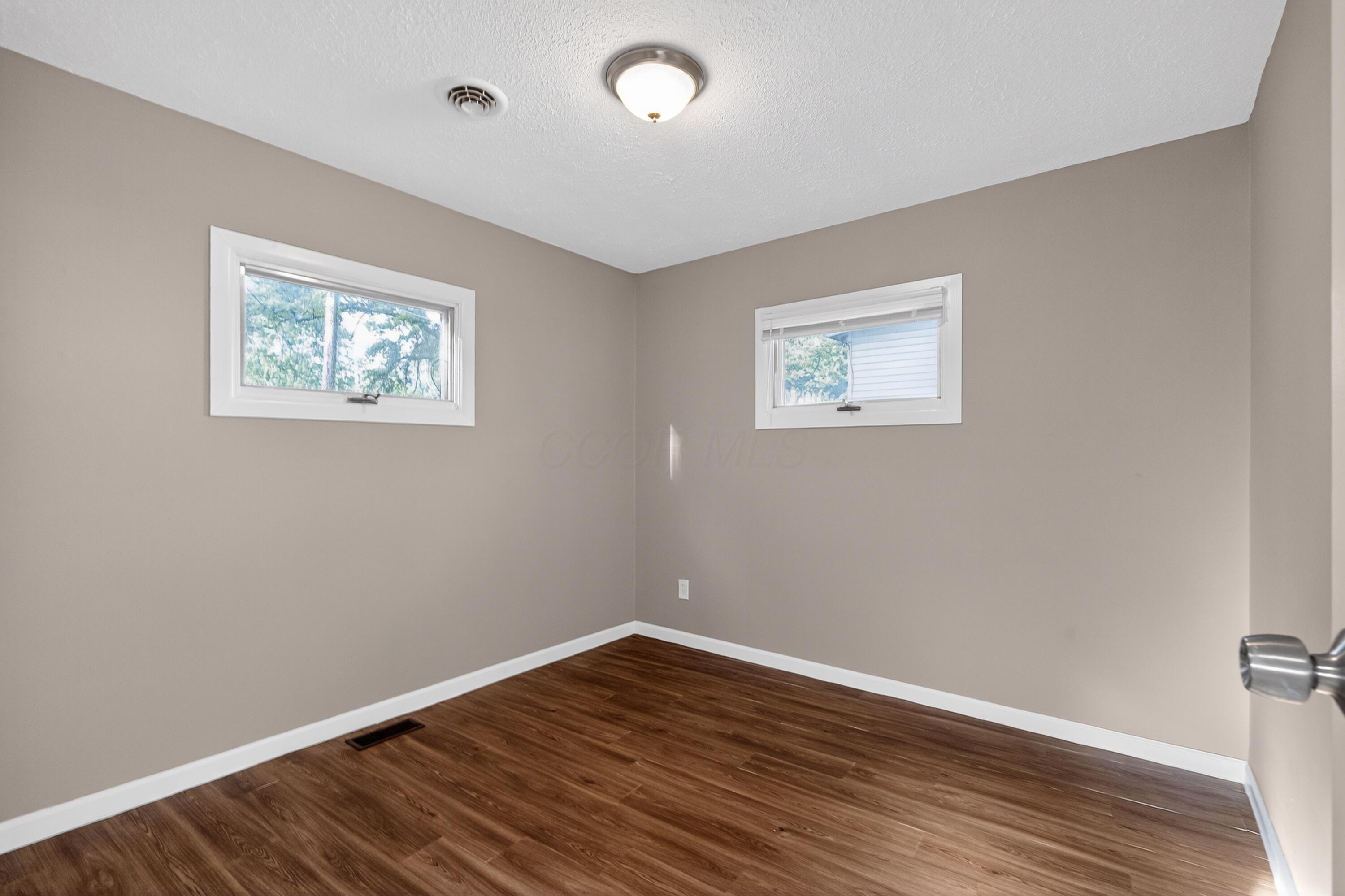 1572 Northridge Road Property Photo 23