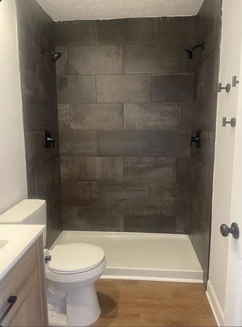 432 E 14th Avenue Property Photo 8