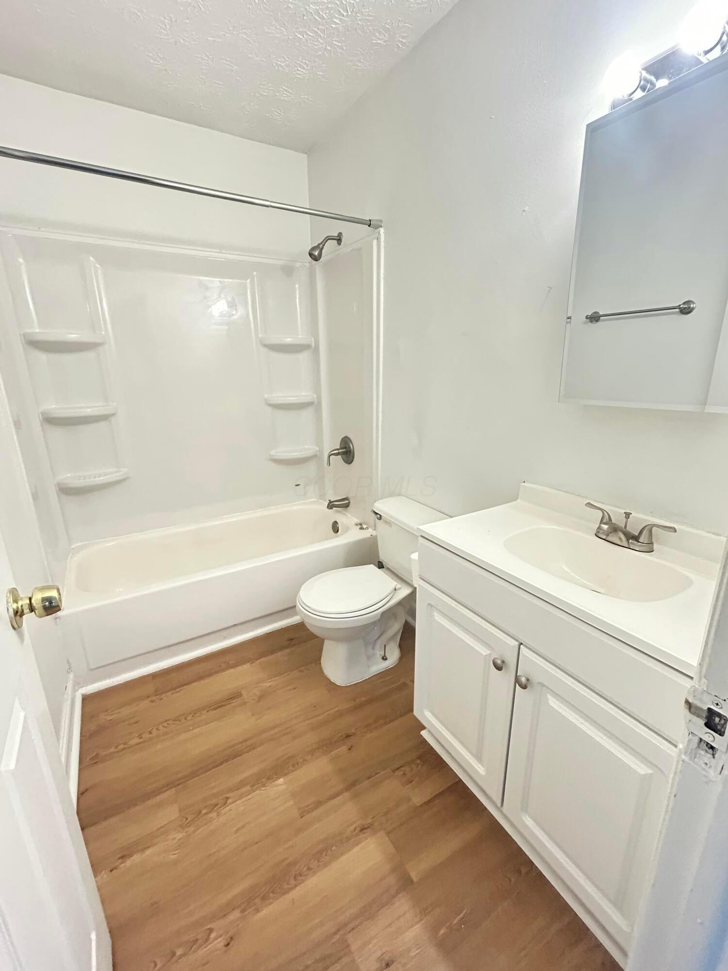 432 E 14th Avenue Property Photo 13