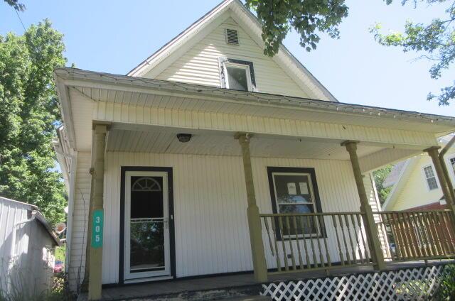 305 E Main Street Property Photo 1