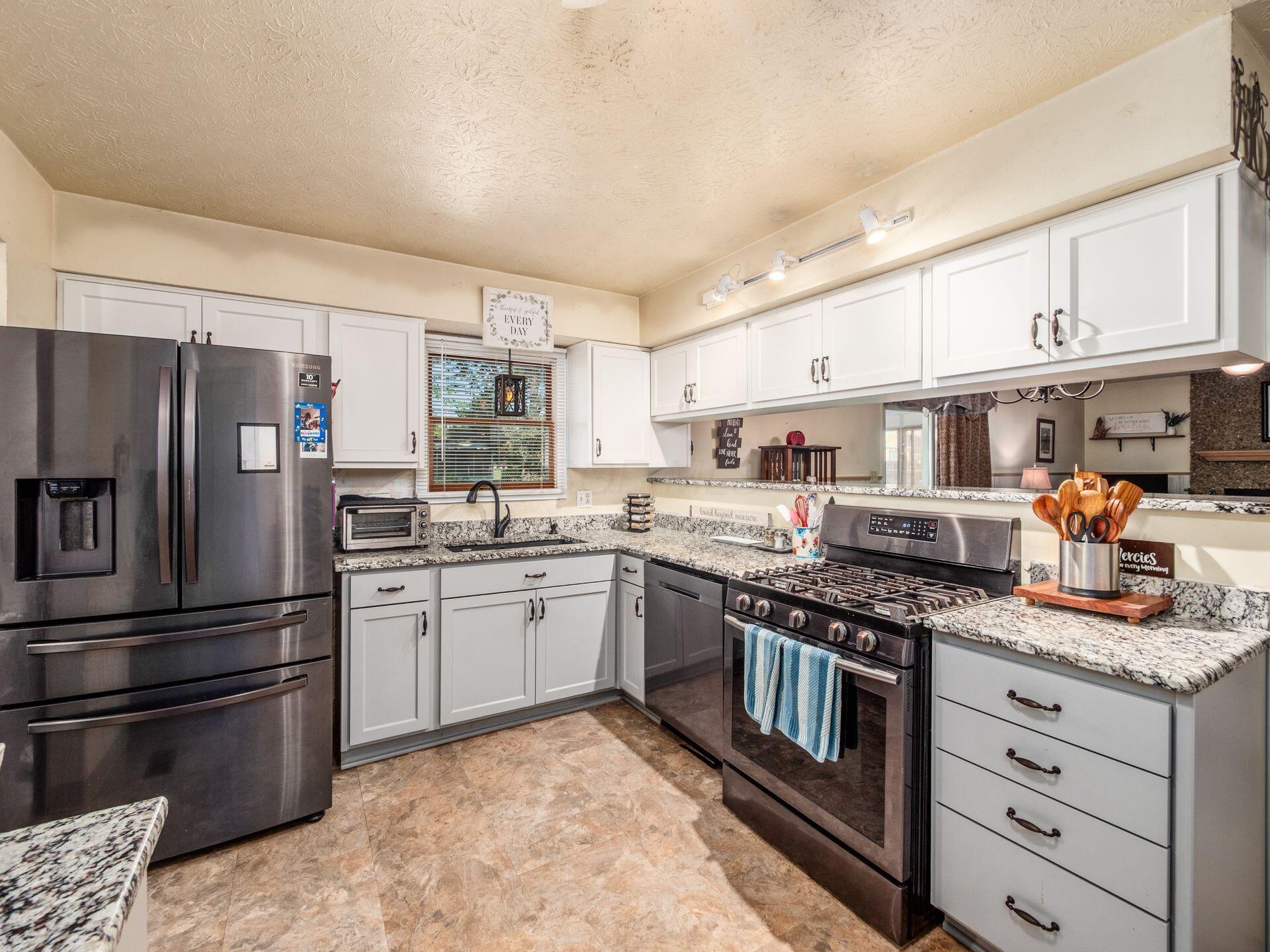 3267 Castleton Street Property Photo 6