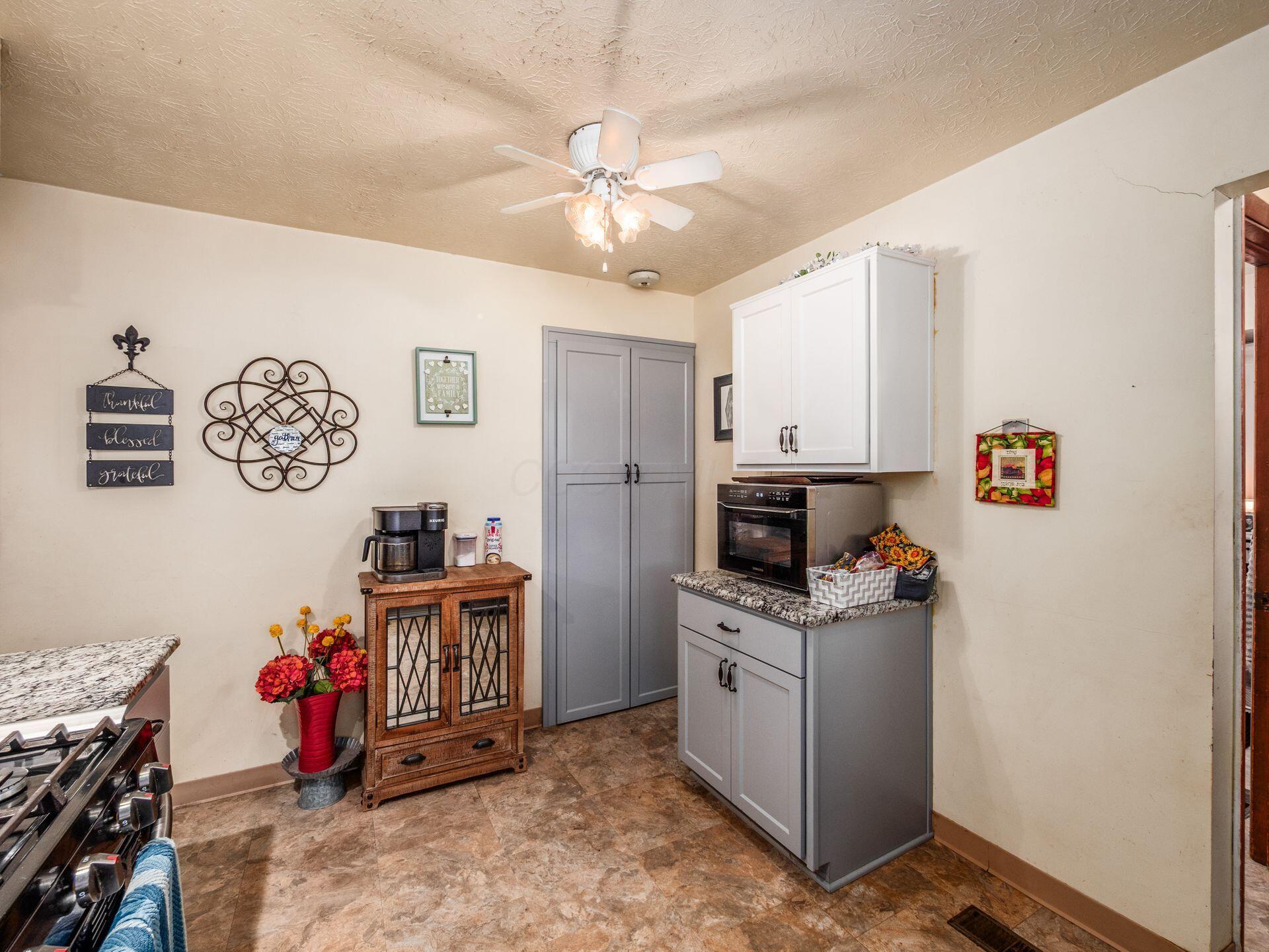 3267 Castleton Street Property Photo 8