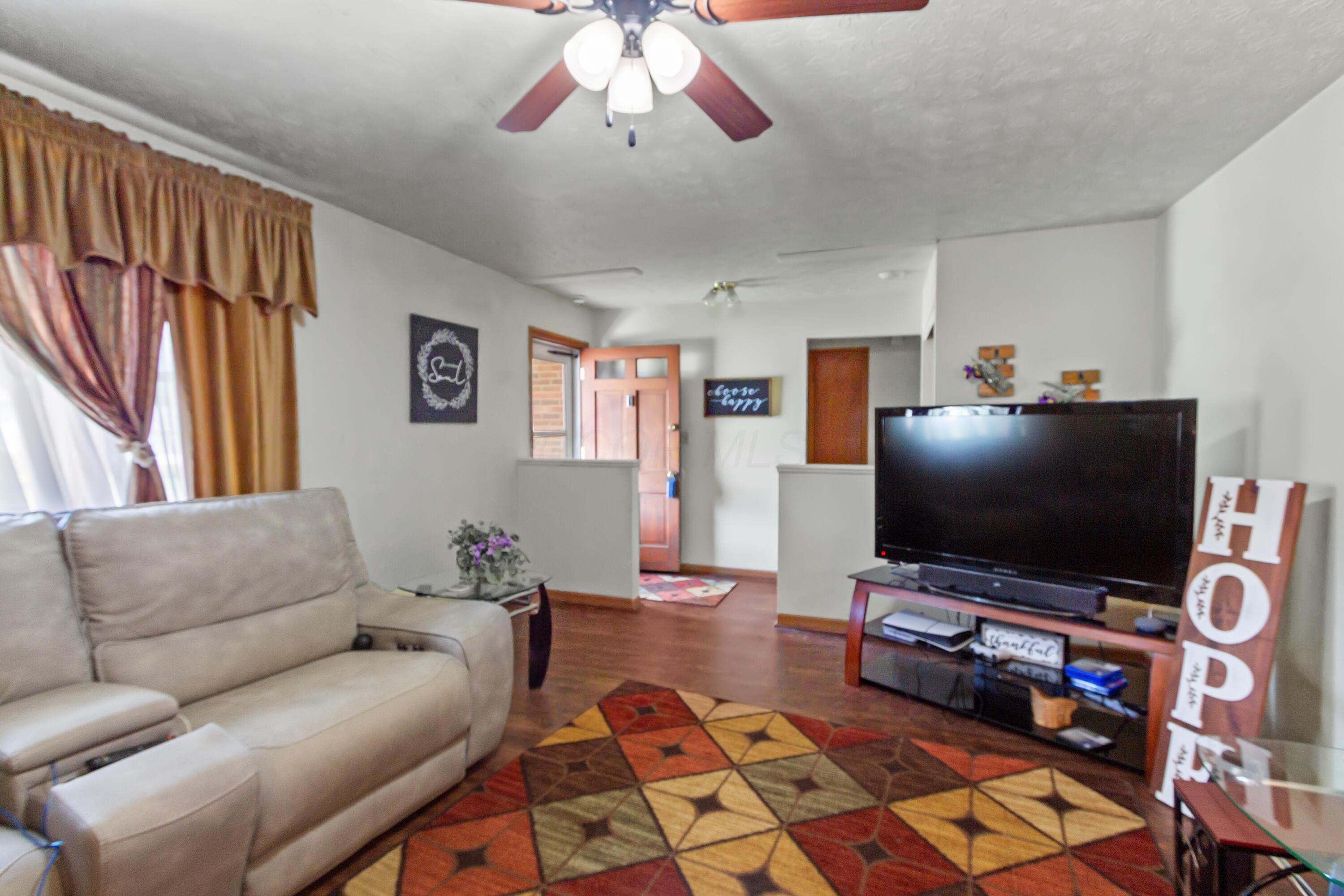 3267 Castleton Street Property Photo 9
