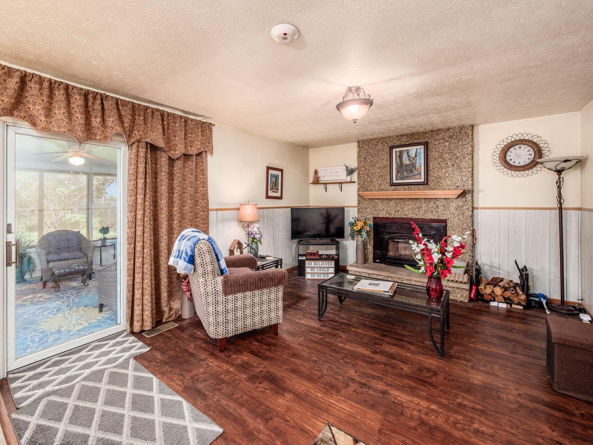 3267 Castleton Street Property Photo 15