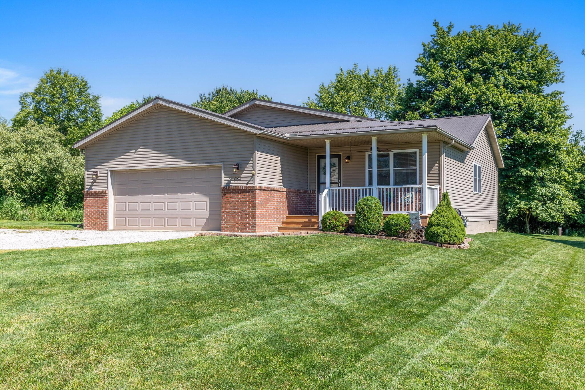 866 Winesap Drive Property Photo 1