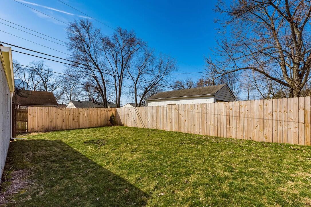 1009 Minerva Avenue Property Photo 8
