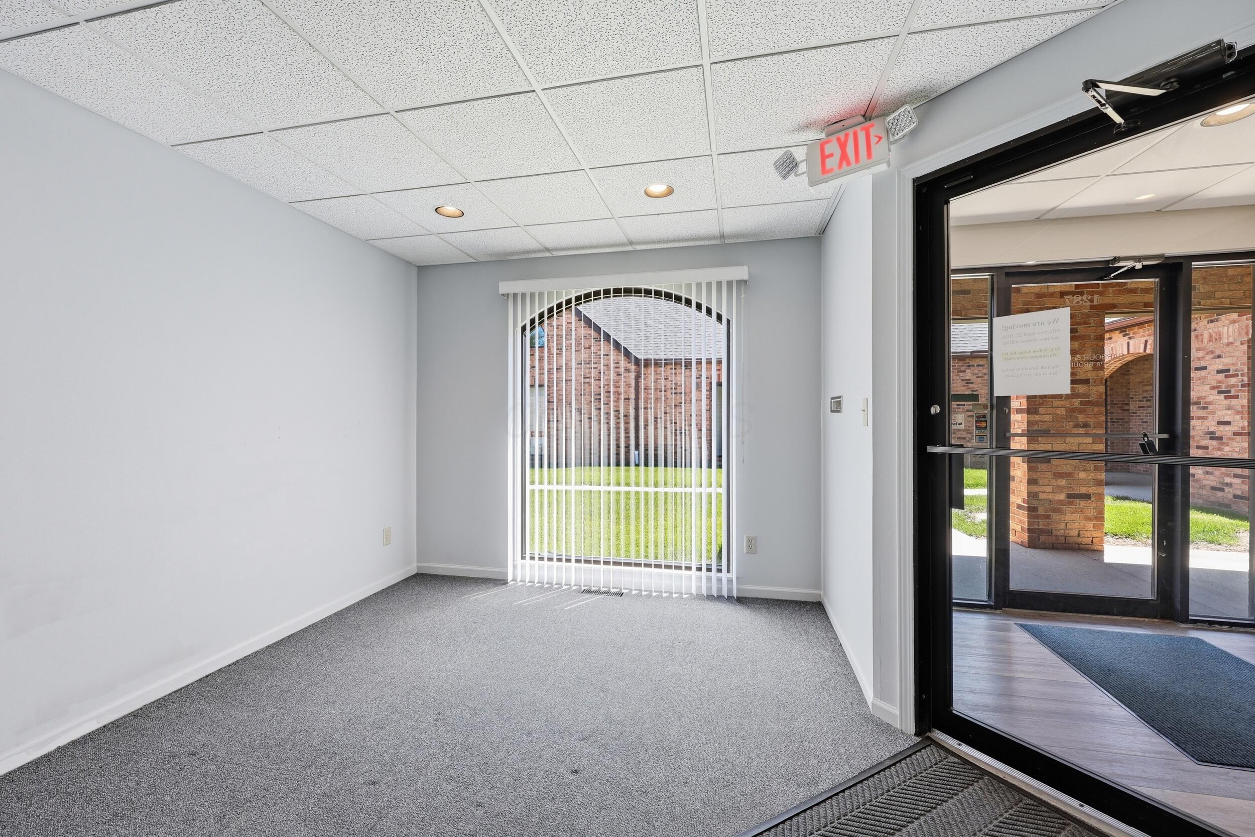 1287 Worthington Woods Boulevard Property Photo 4