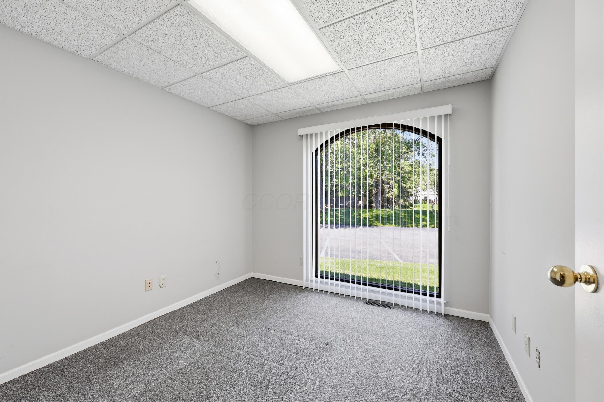 1287 Worthington Woods Boulevard Property Photo 7