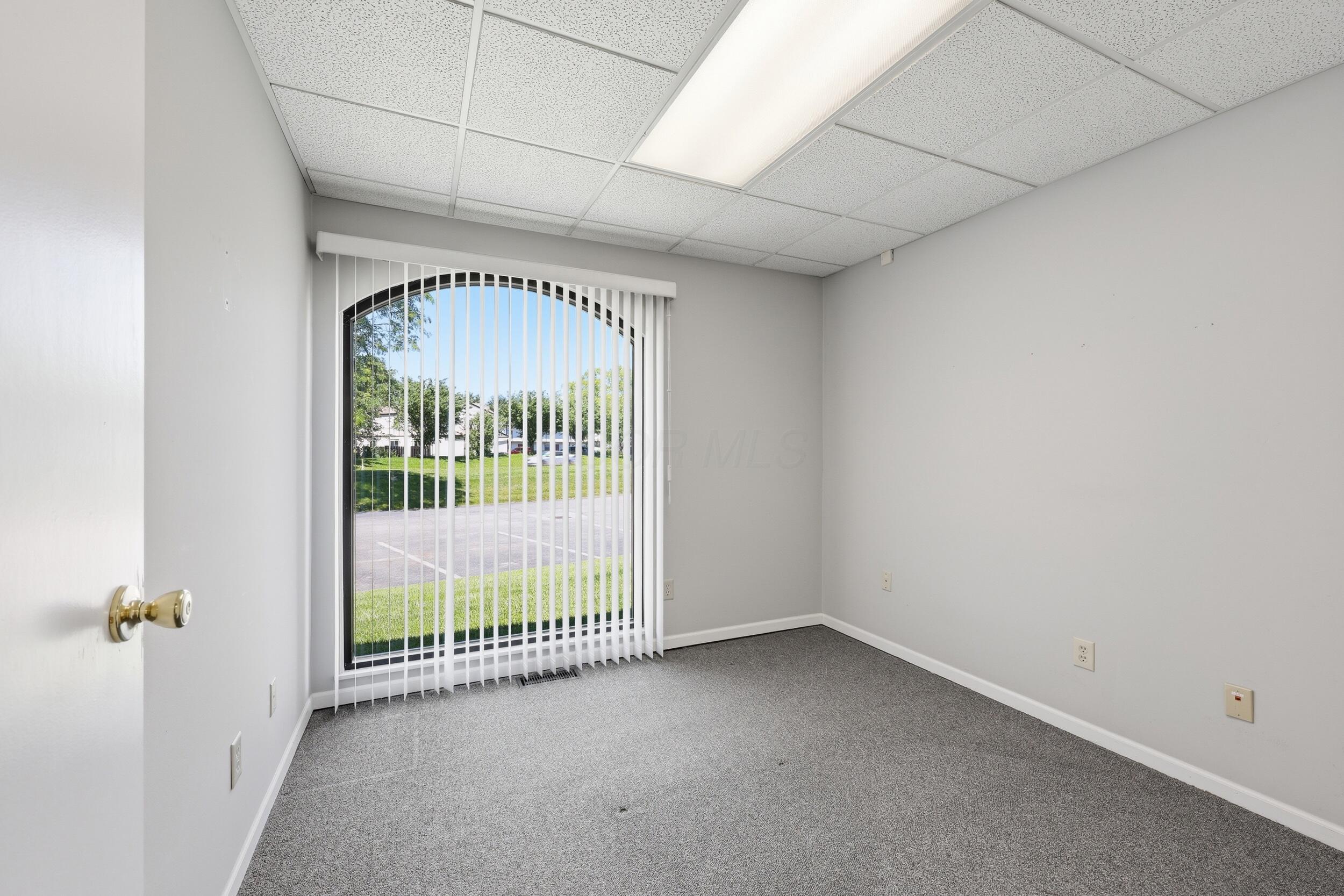 1287 Worthington Woods Boulevard Property Photo 8