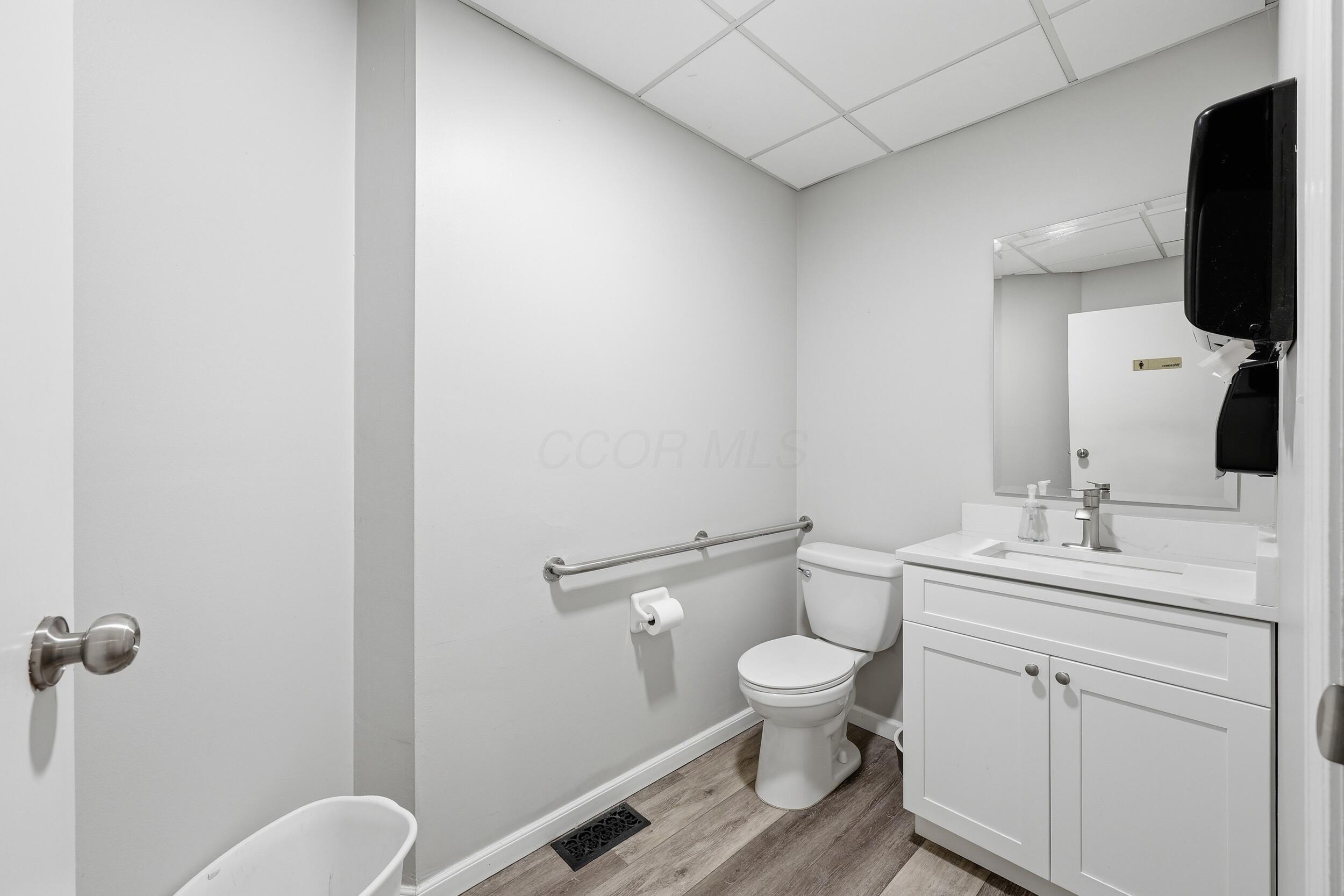 1287 Worthington Woods Boulevard Property Photo 12
